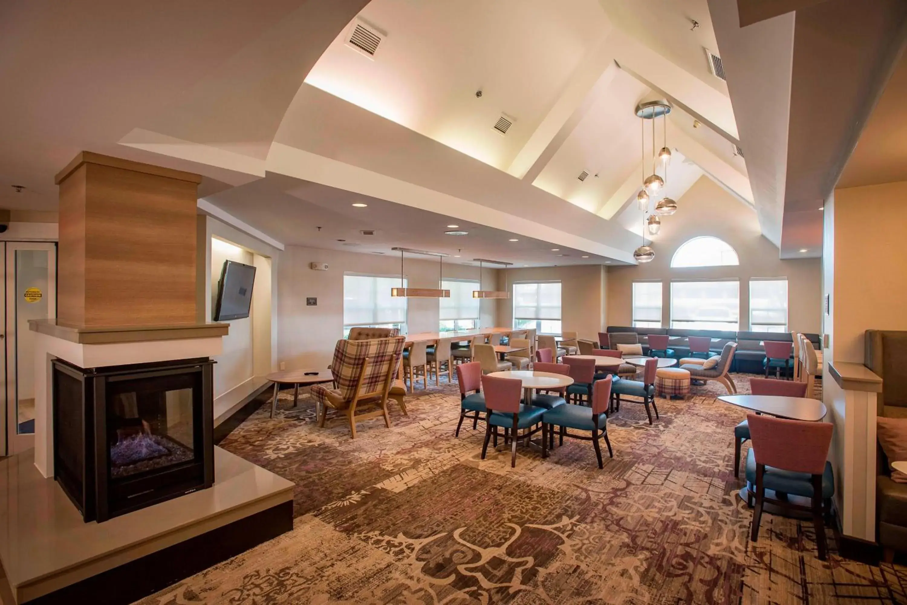 Lobby or reception, Restaurant/Places to Eat in Residence Inn by Marriott Pensacola Downtown