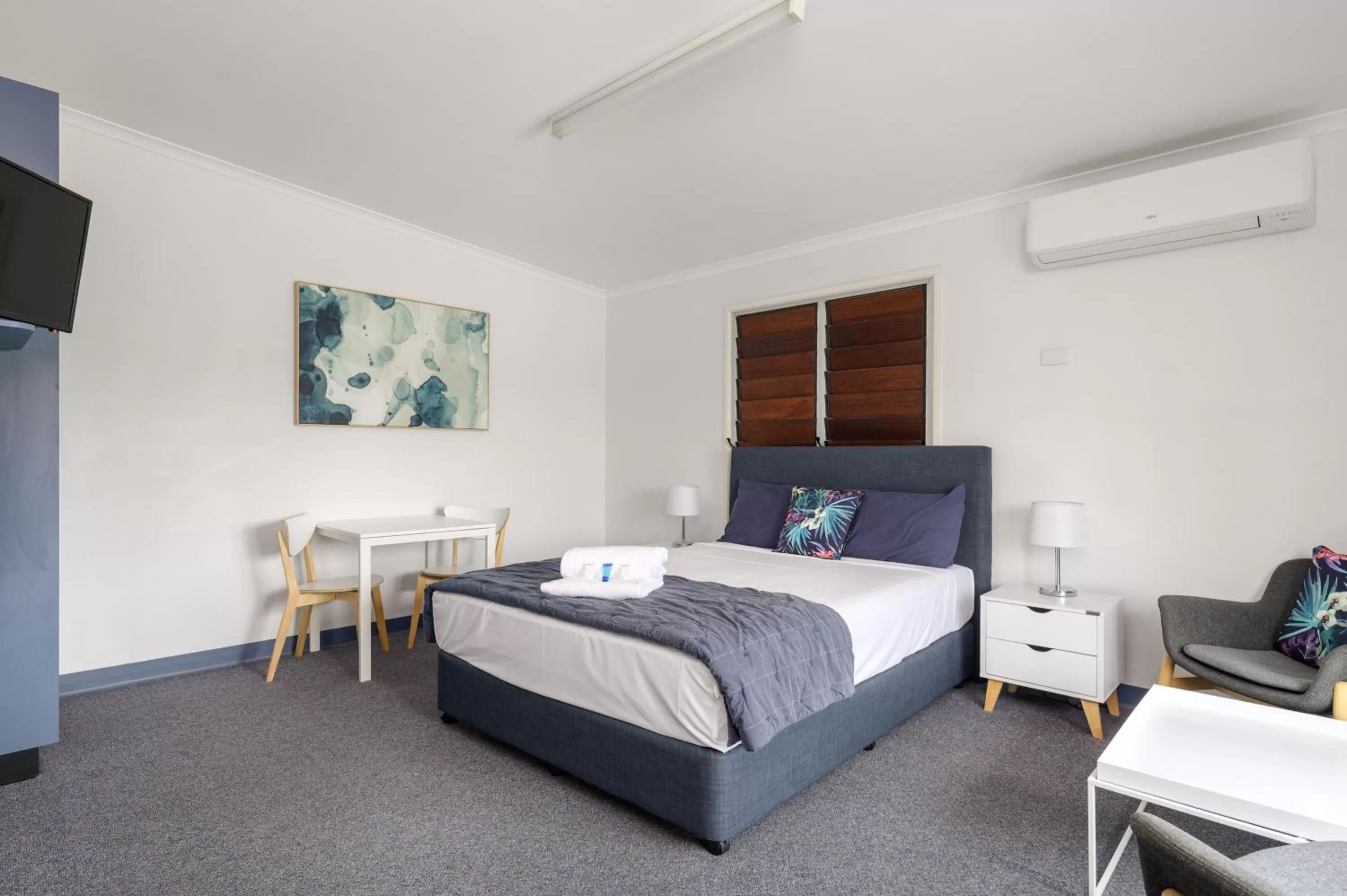Bedroom, Bed in Tin Can Bay's Sleepy Lagoon Motel