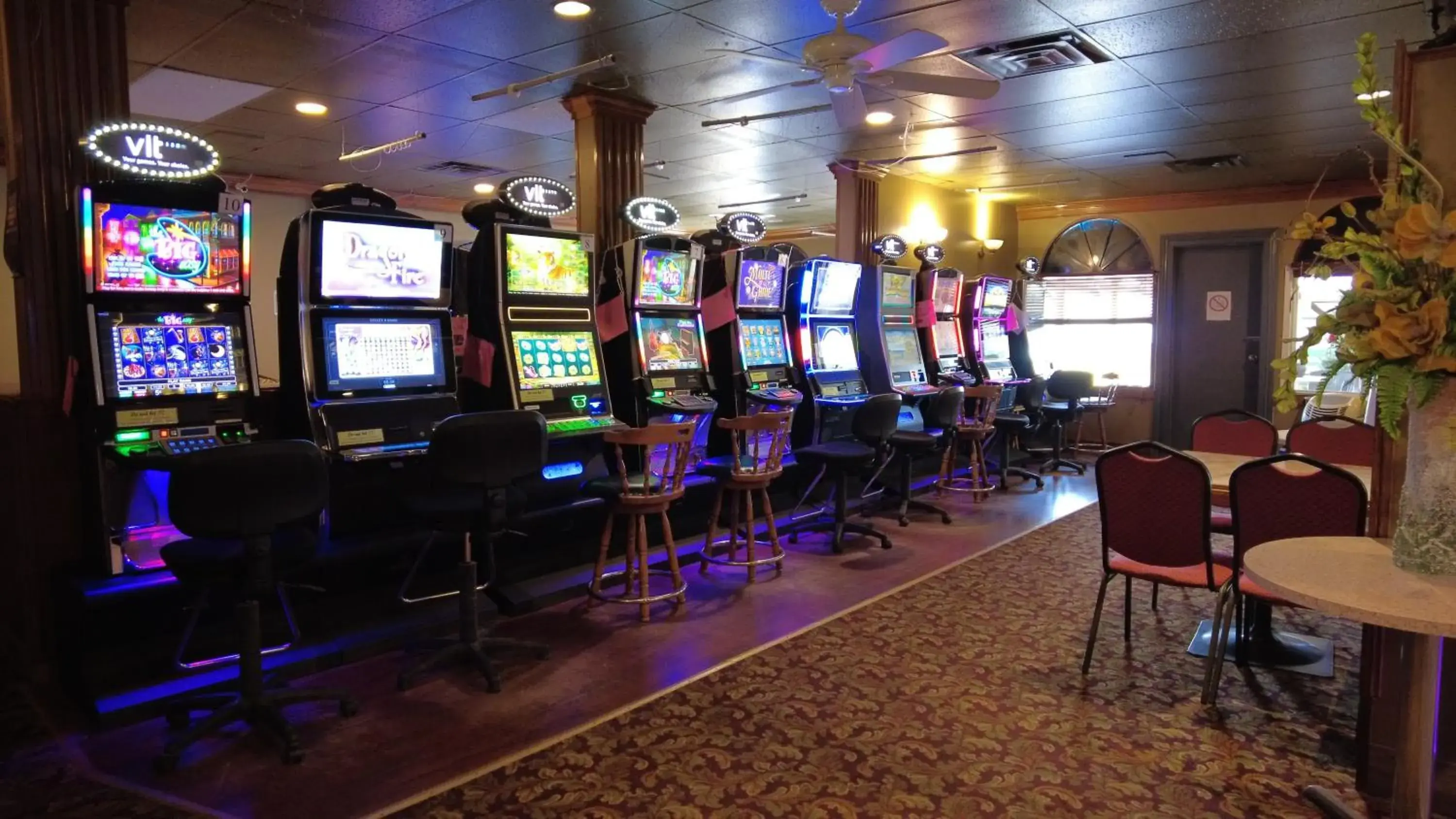 Lounge or bar, Casino in Sundre Motor Inn