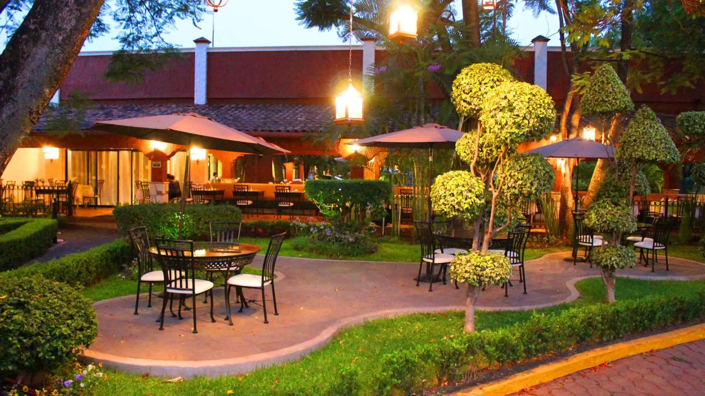 Restaurant/places to eat, Lounge/Bar in Meson del Valle