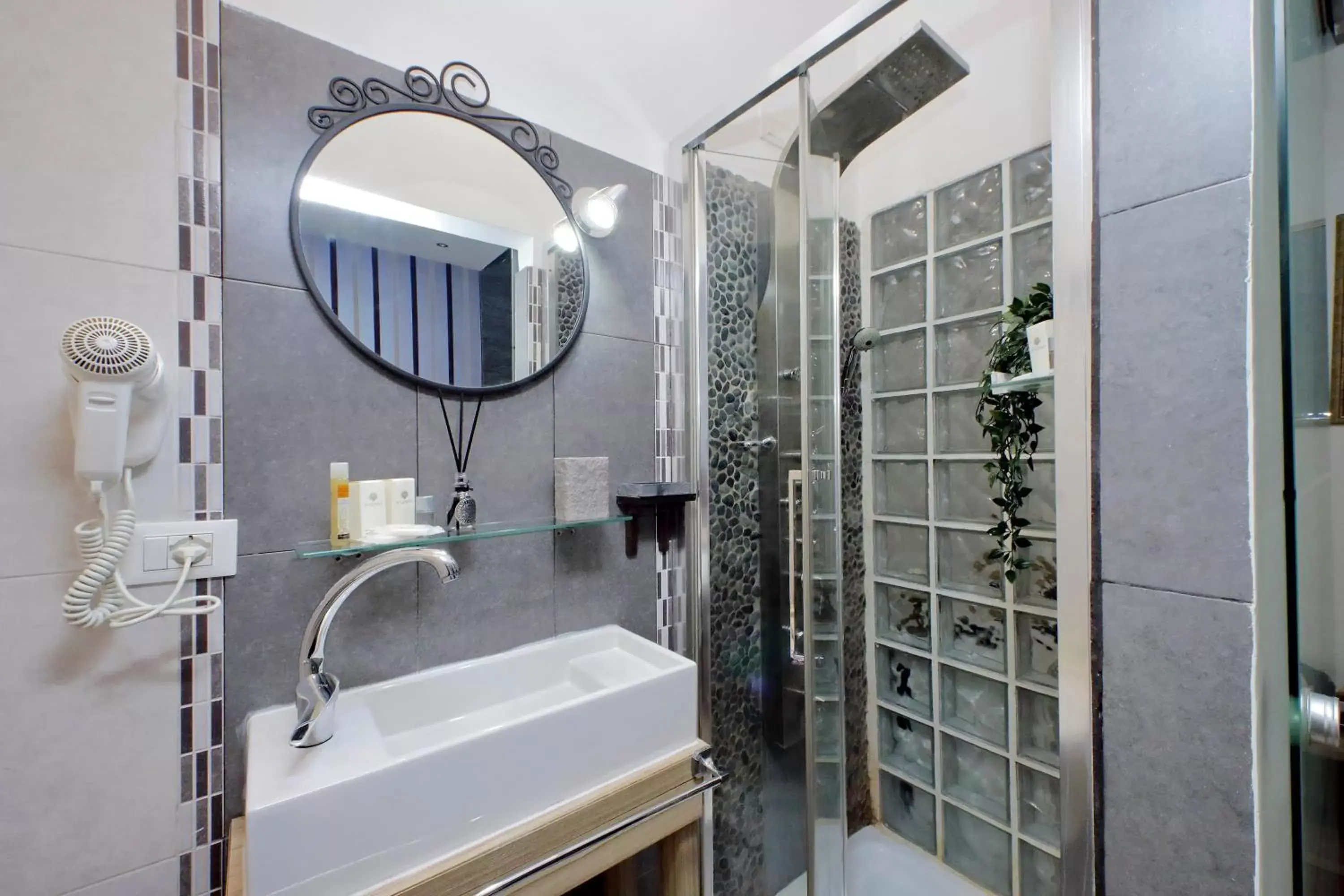 Bathroom in Vatican Suites - The Luxury Leading Accommodation in Rome