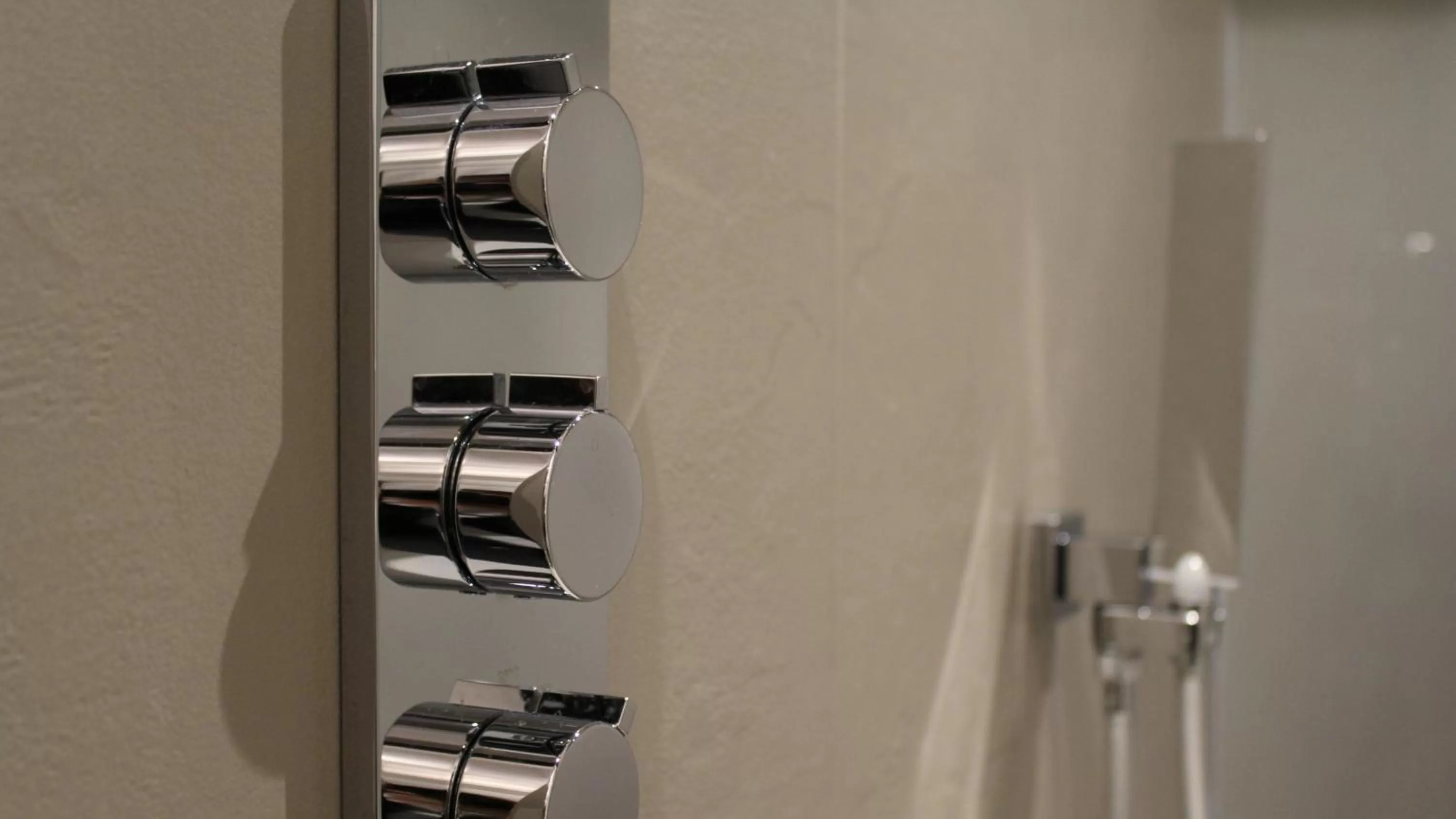 Bathroom in Serre Alte Landscape Luxury Rooms