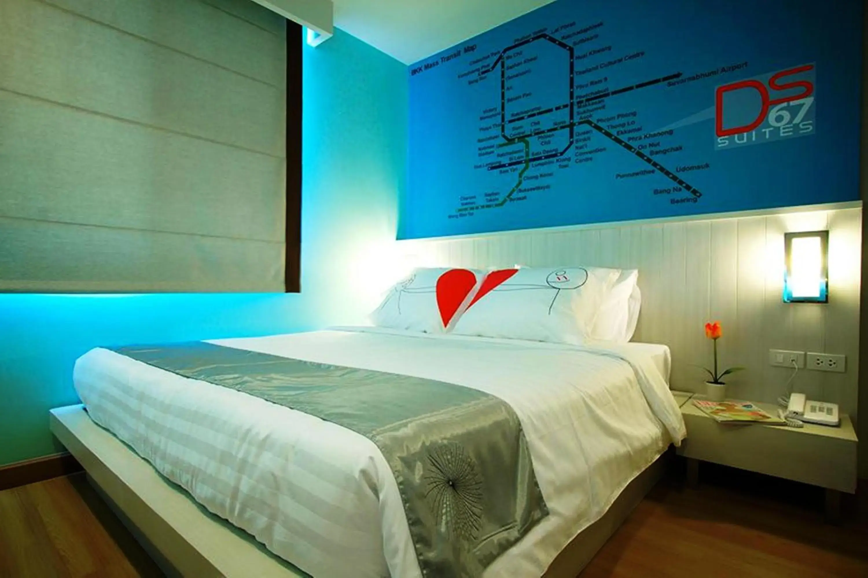 Bathroom, Bed in DS67 Suites Hotel