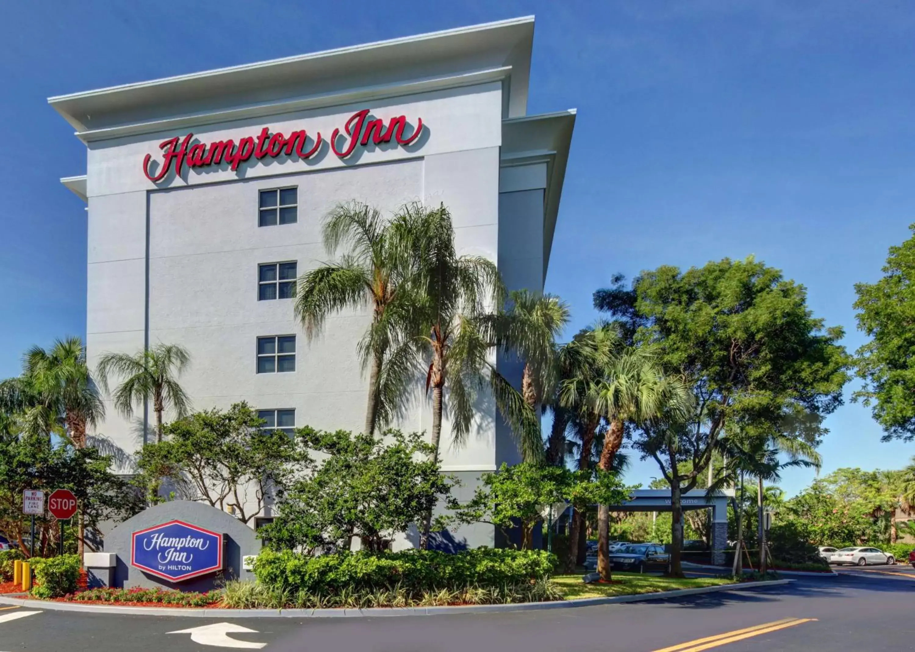 Property building, Property Logo/Sign in Hampton Inn Pembroke Pines