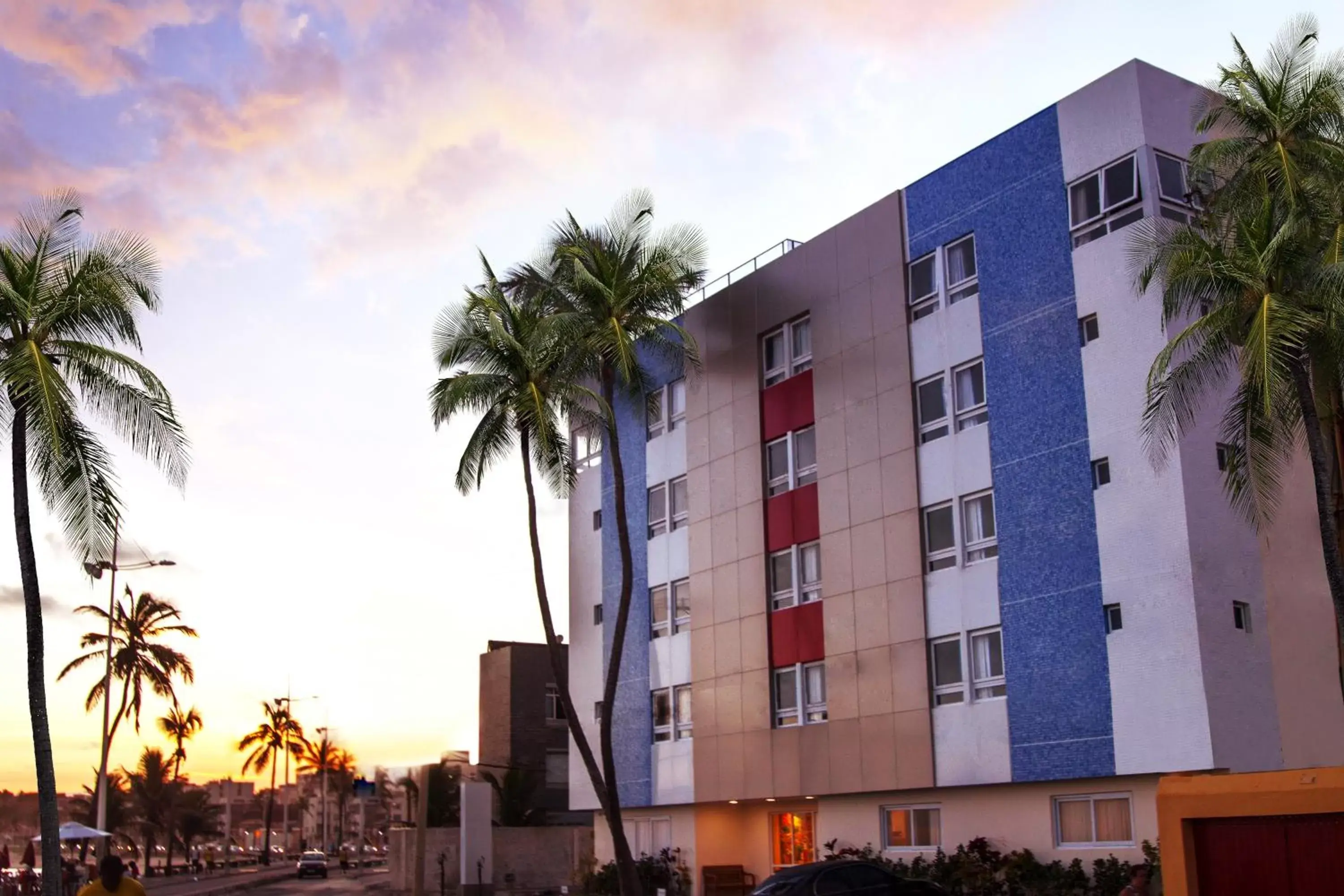 Facade/entrance in Rede Andrade Express Facade/entrance in Rede Andrade Express