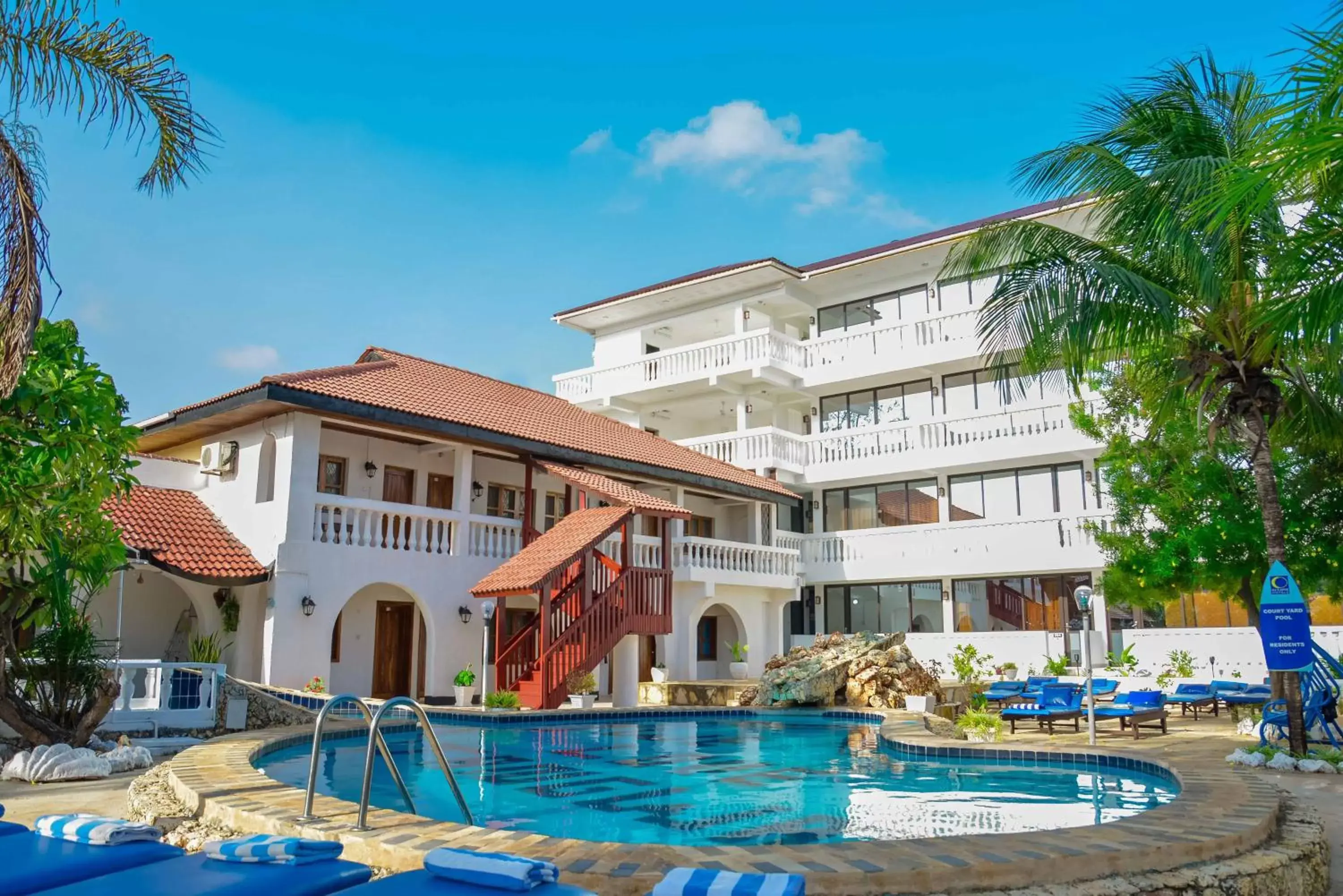 Property building in Best Western Jangwani Sea Breeze Resort Property building in Best Western Jangwani Sea Breeze Resort