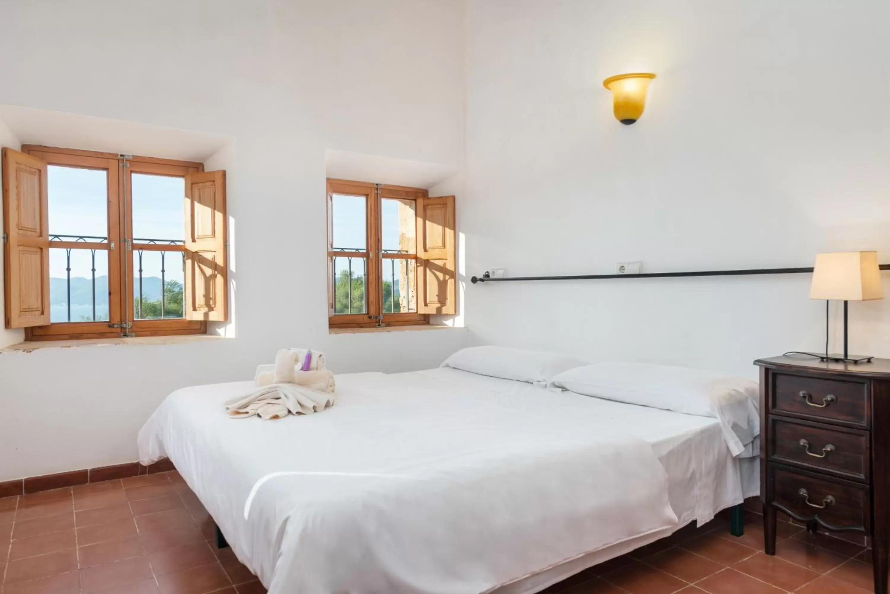 Photo of the whole room, Bed in Petit Hotel Hostatgeria La Victoria