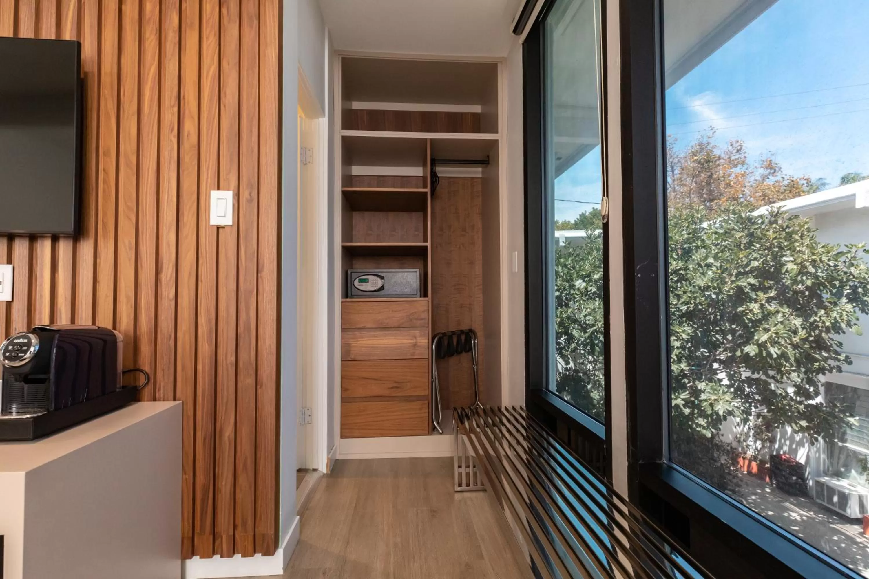 Bedroom in Park Plaza Lodge