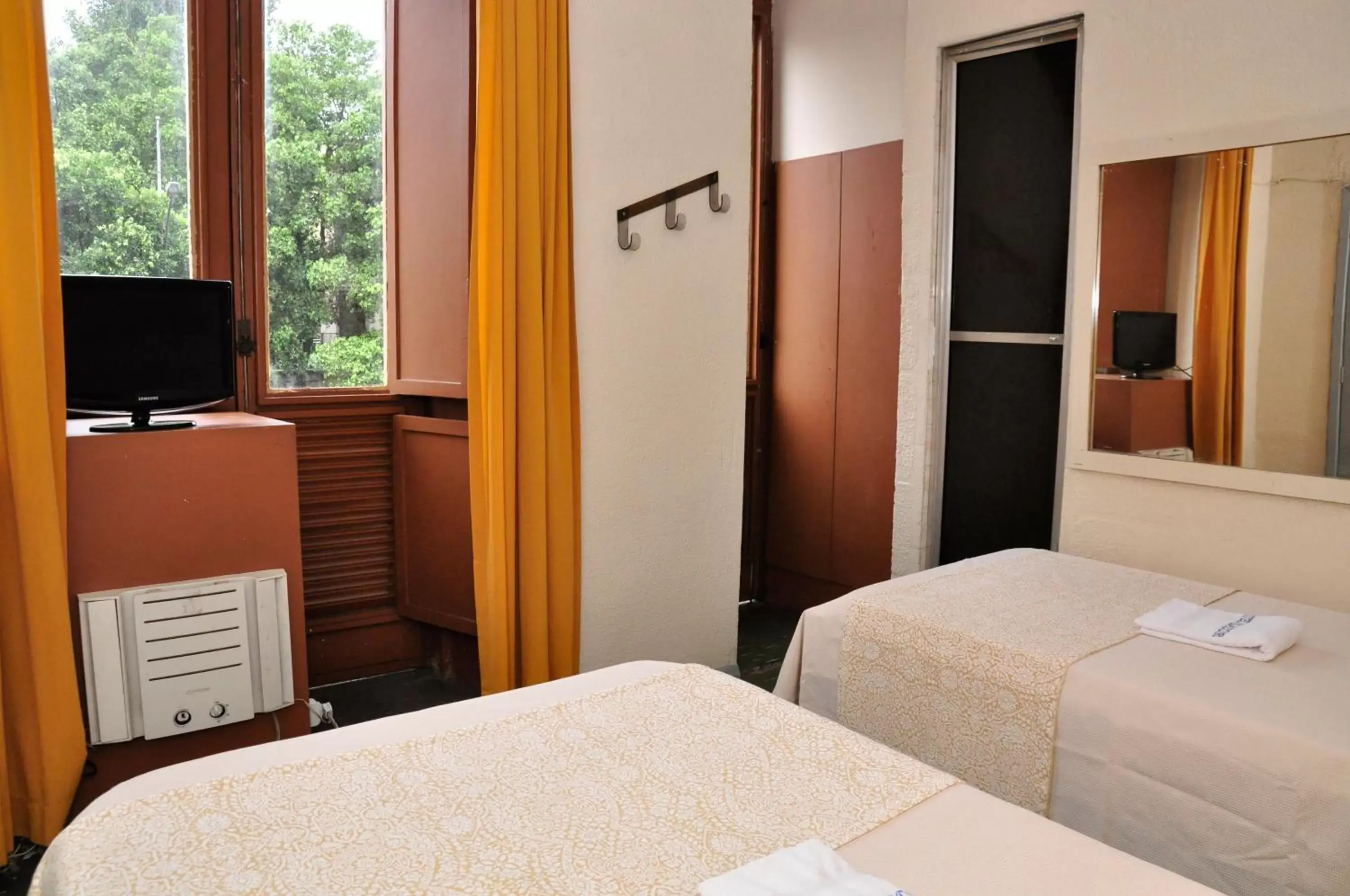 Photo of the whole room, Bed in Hotel Plaza Riazor Photo of the whole room, Bed in Hotel Plaza Riazor