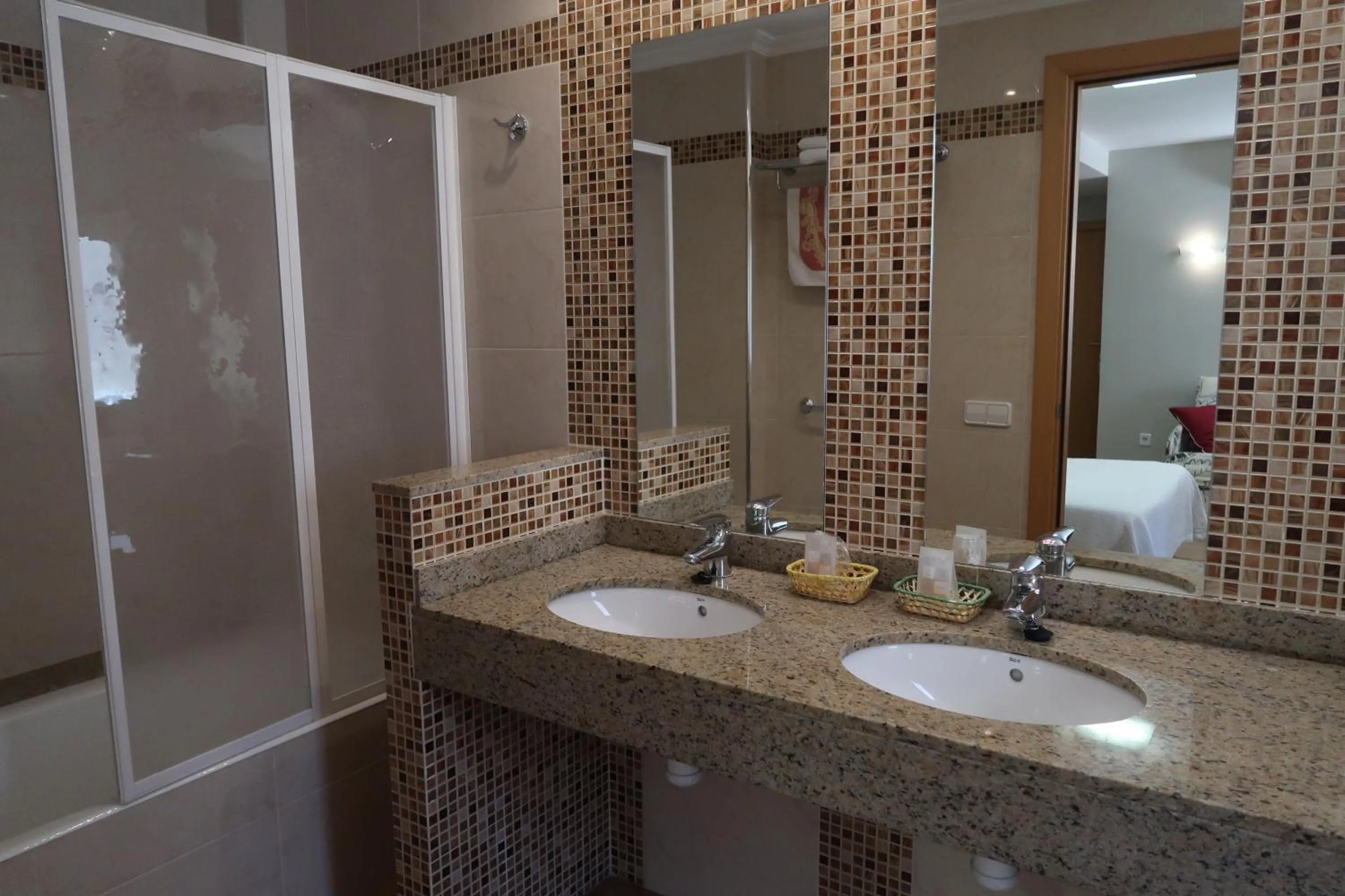 Bathroom in El Camí Hotel