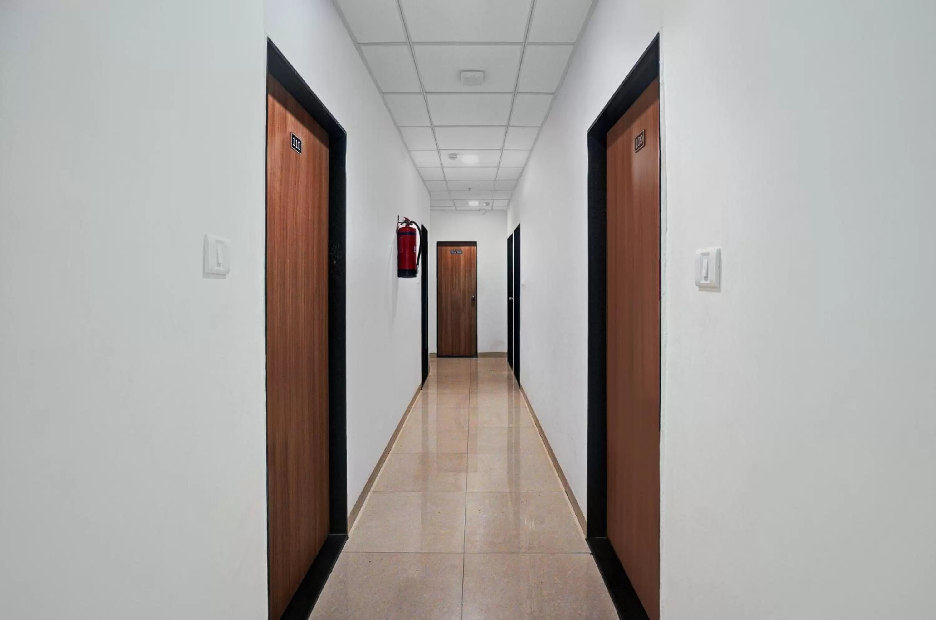 Treebo Trend Wow - Surat Station