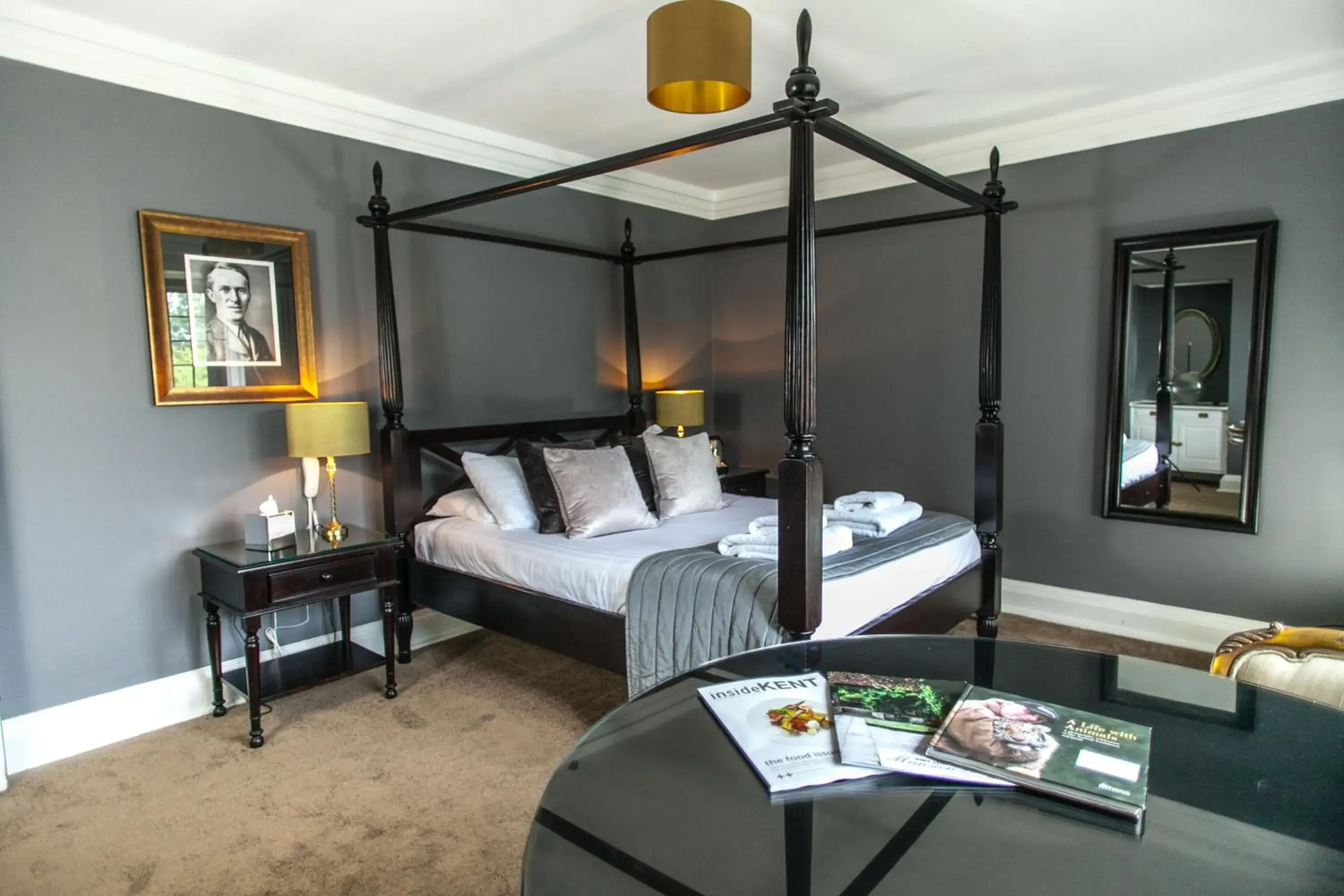 Bed in Port Lympne Mansion Hotel