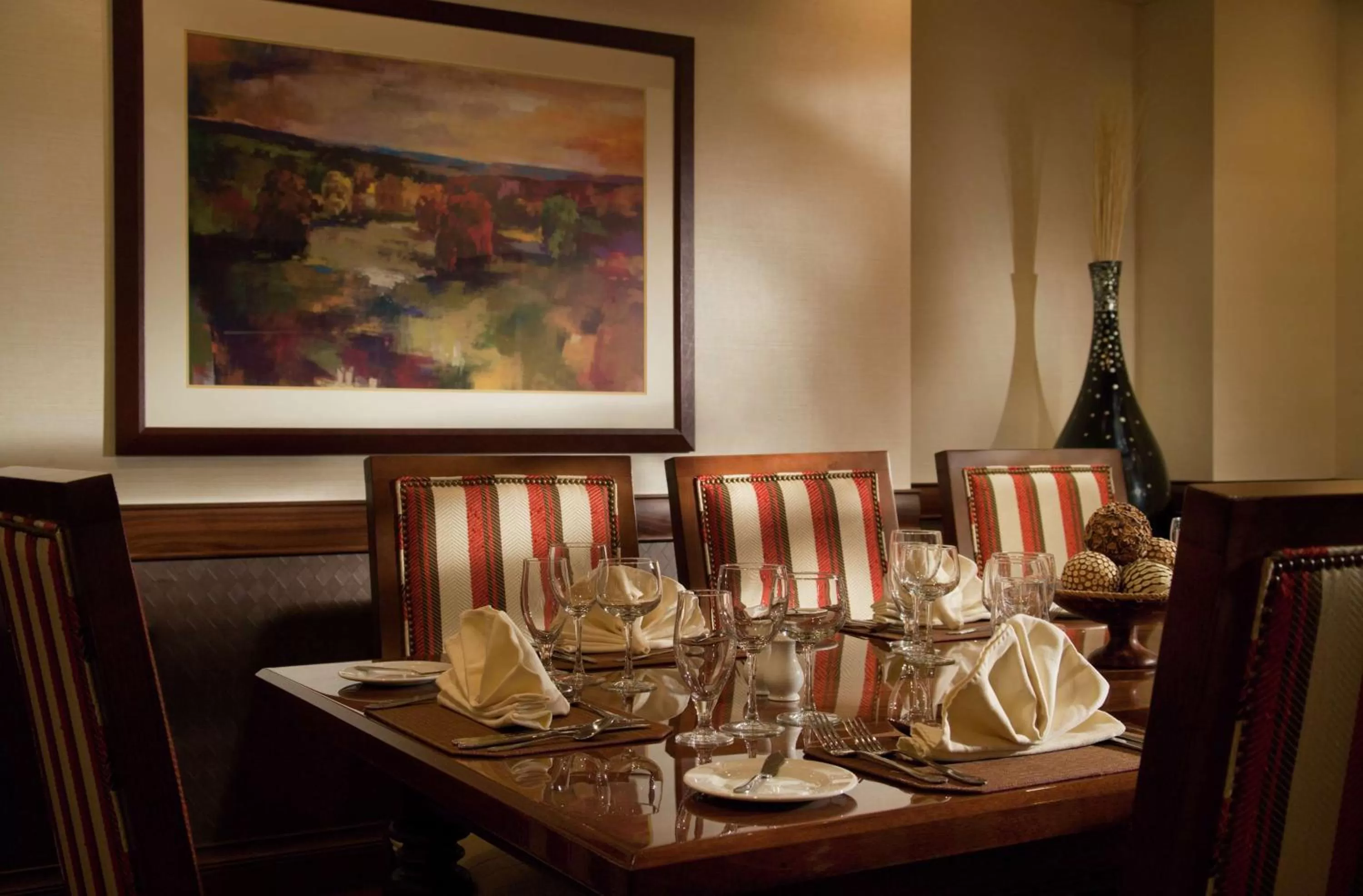 Restaurant/places to eat in DoubleTree by Hilton Cincinnati Airport