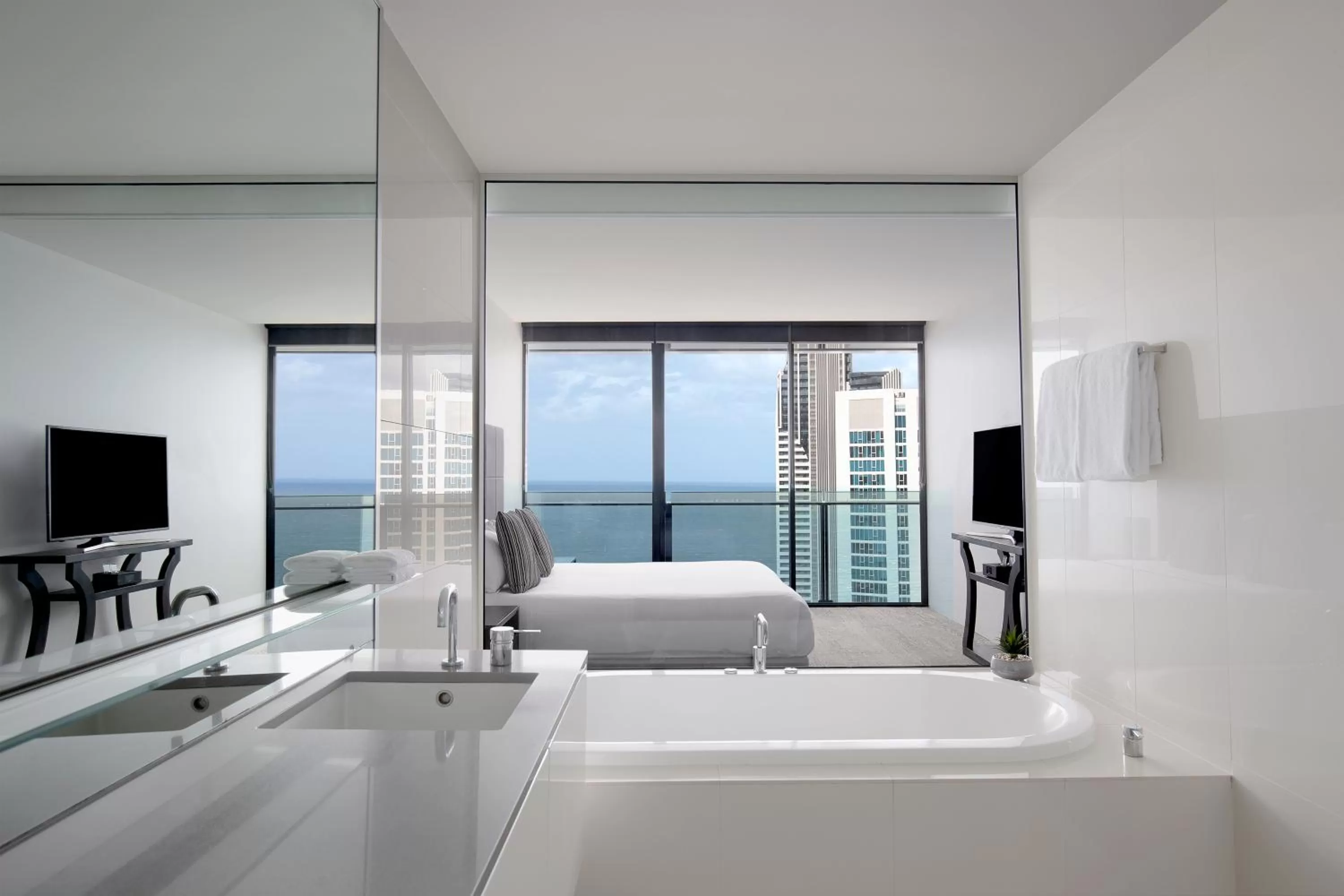 Bathroom, Bed in Mantra Circle On Cavill
