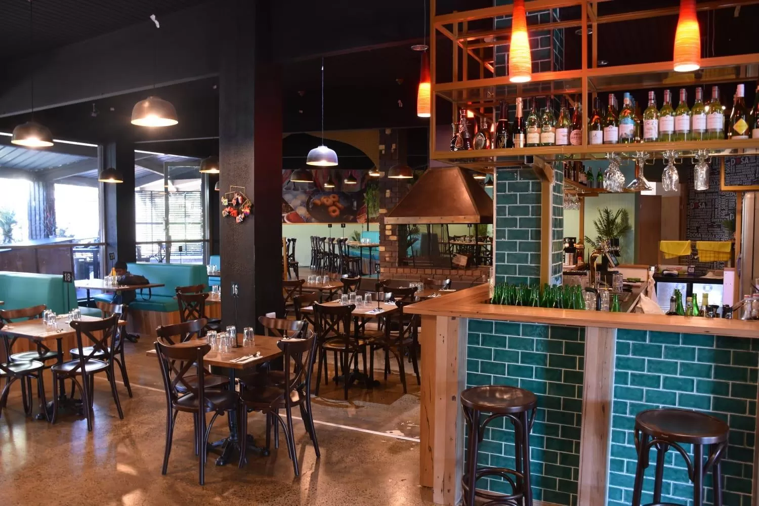 Food and drinks in Knox International Hotel and Apartments