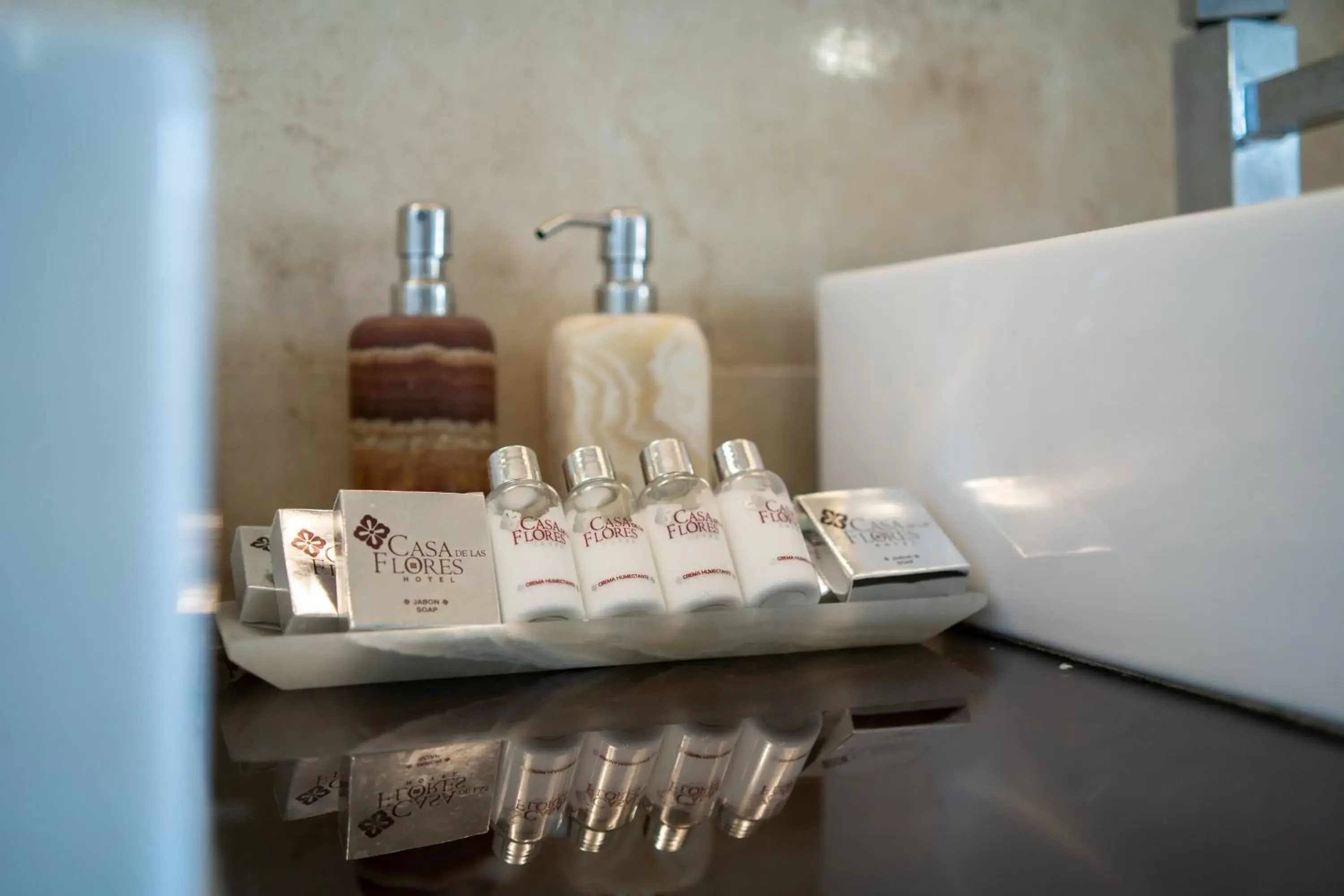 Bathroom in Casa de las Flores Hotel