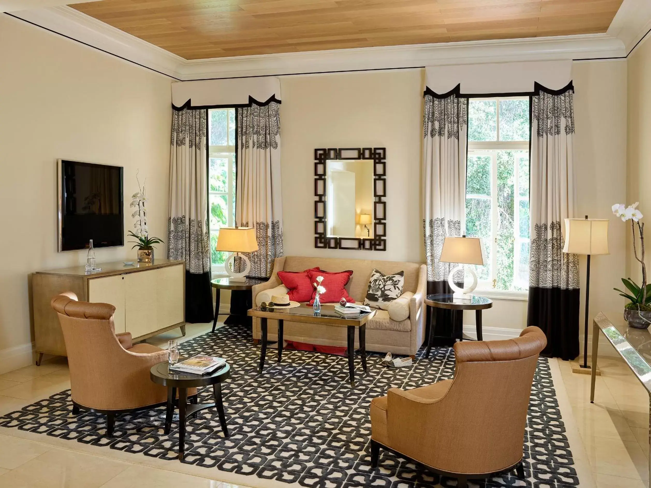 Living room, Seating Area in Hotel Bel-Air - Dorchester Collection