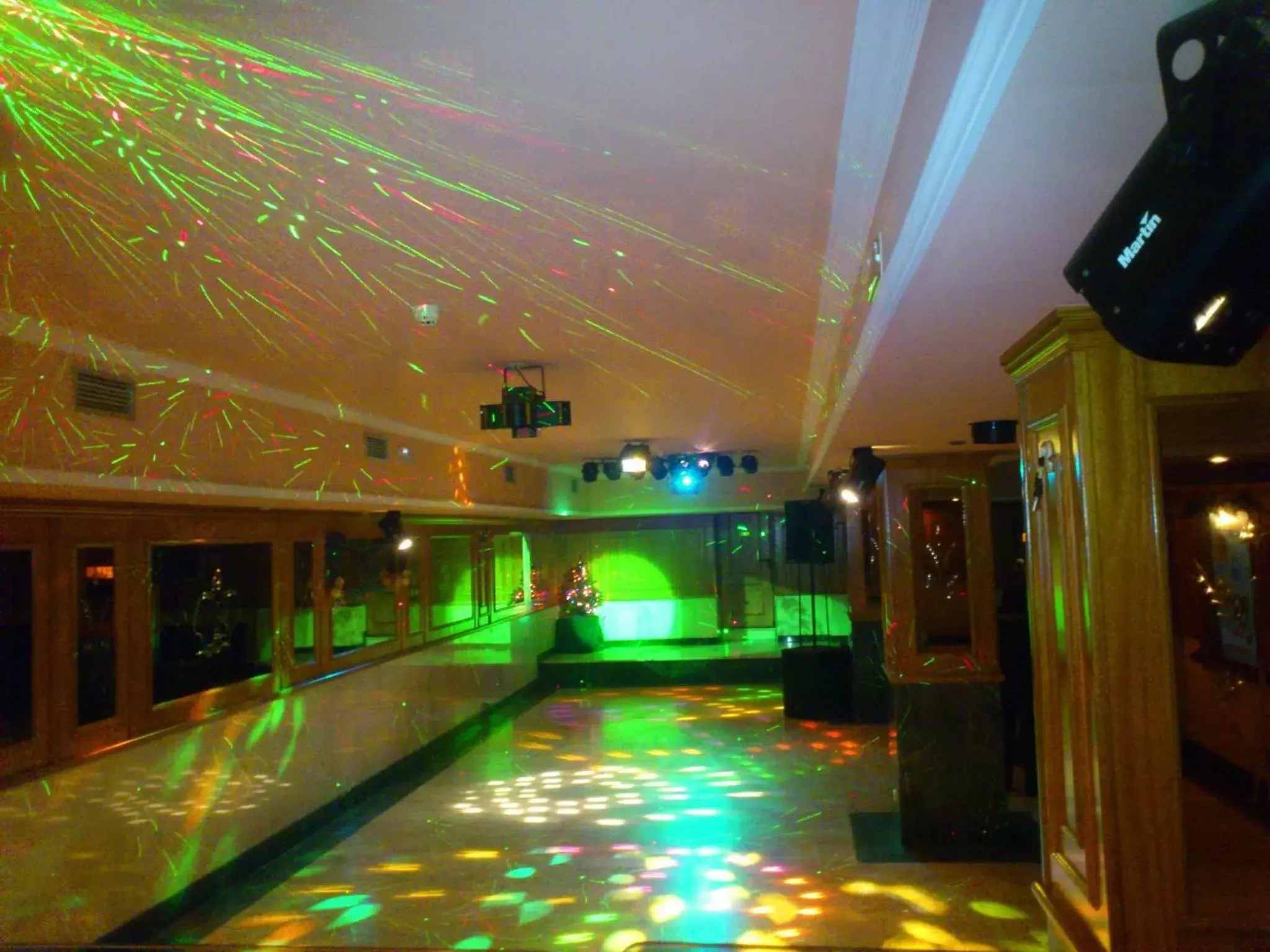 Nightclub / DJ, Banquet Facilities in Hotel Scala