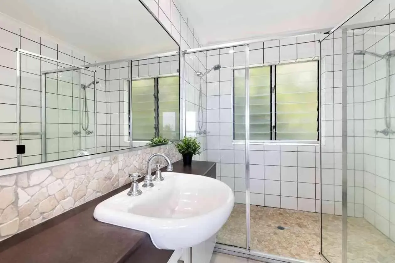 Bathroom in Andari Holiday Apartments
