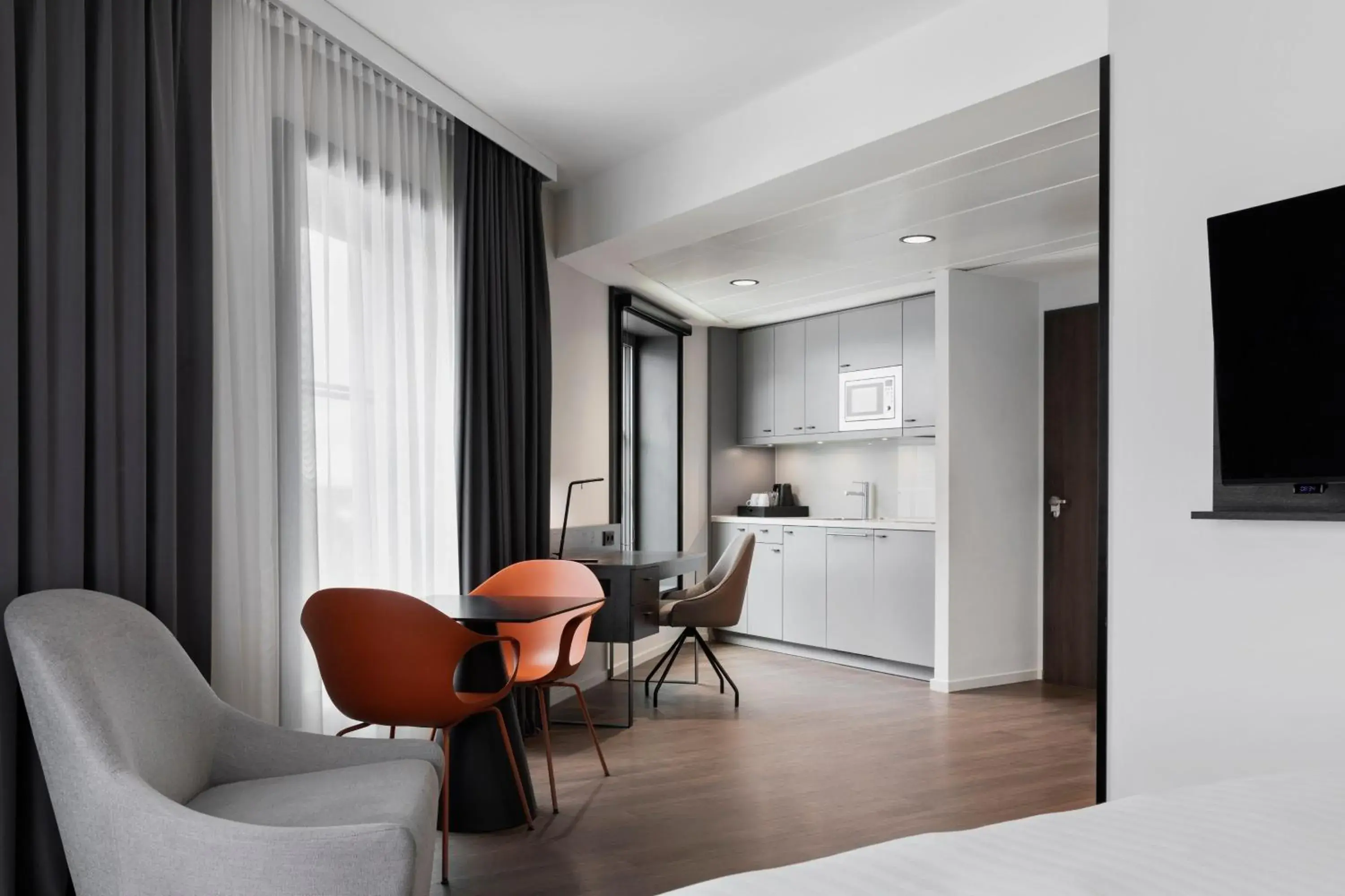 Bedroom, Seating Area in Residence Inn by Marriott Munich Ostbahnhof