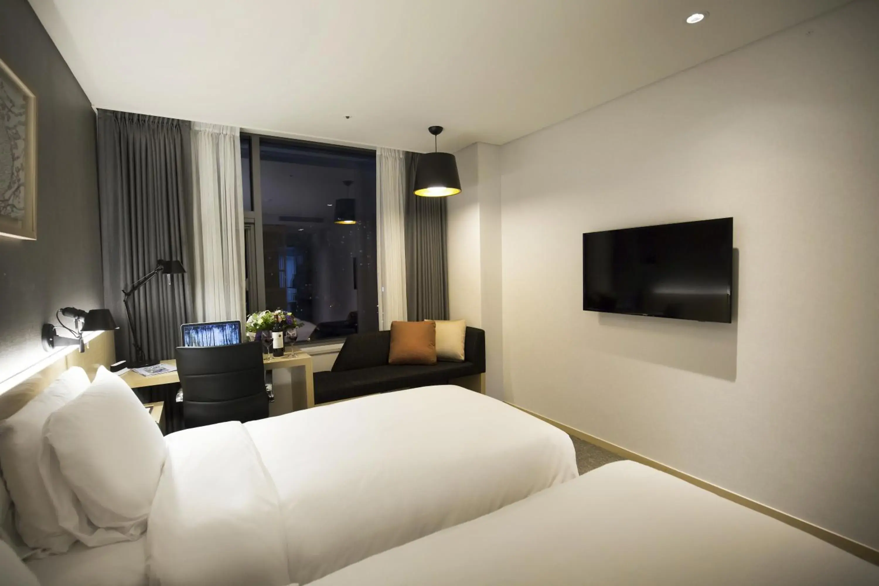 Photo of the whole room, TV/Entertainment Center in Arirang Hill Hotel Dongdaemun