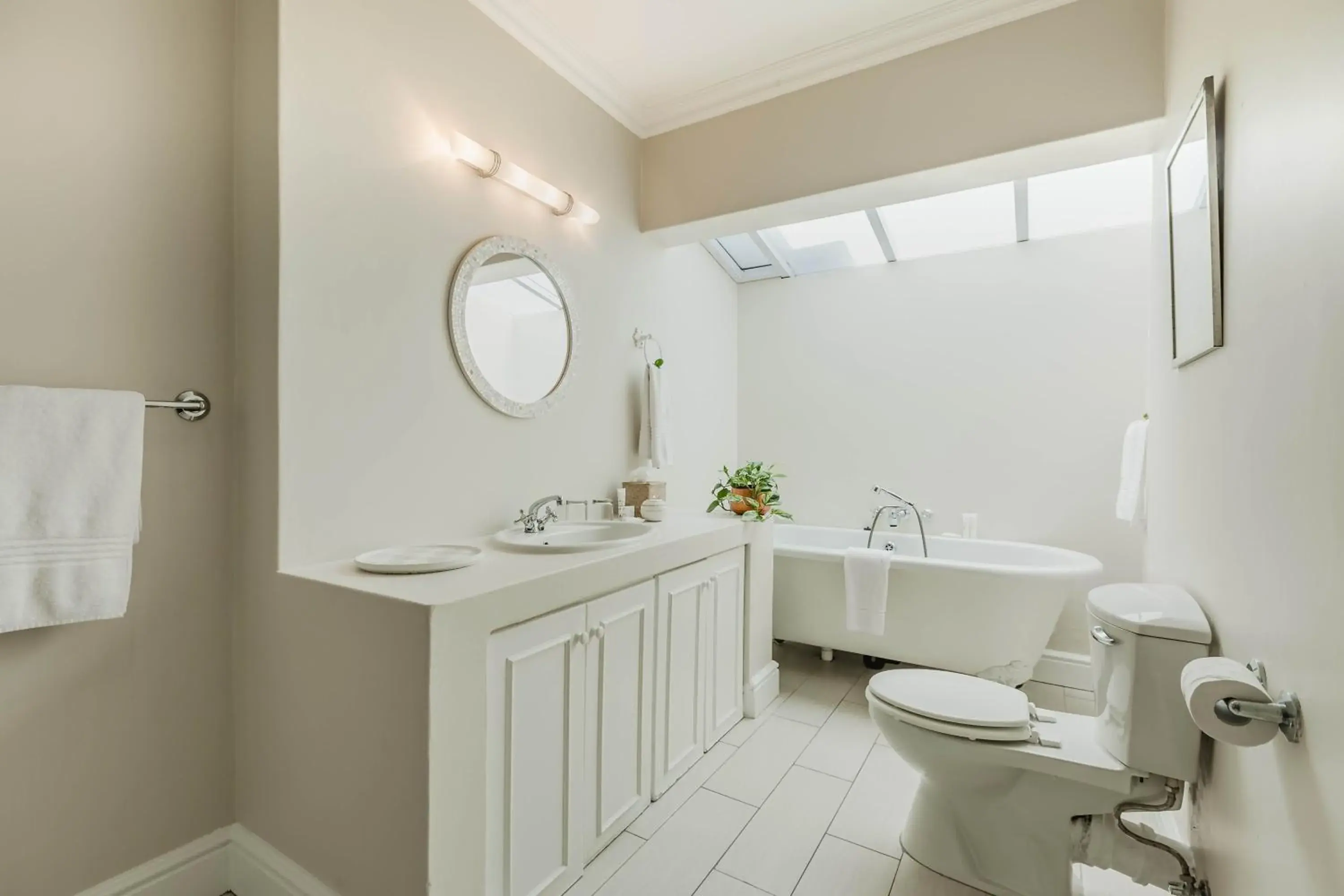 Toilet, Bathroom in Robberg Beach Lodge - Lion Roars Hotels & Lodges