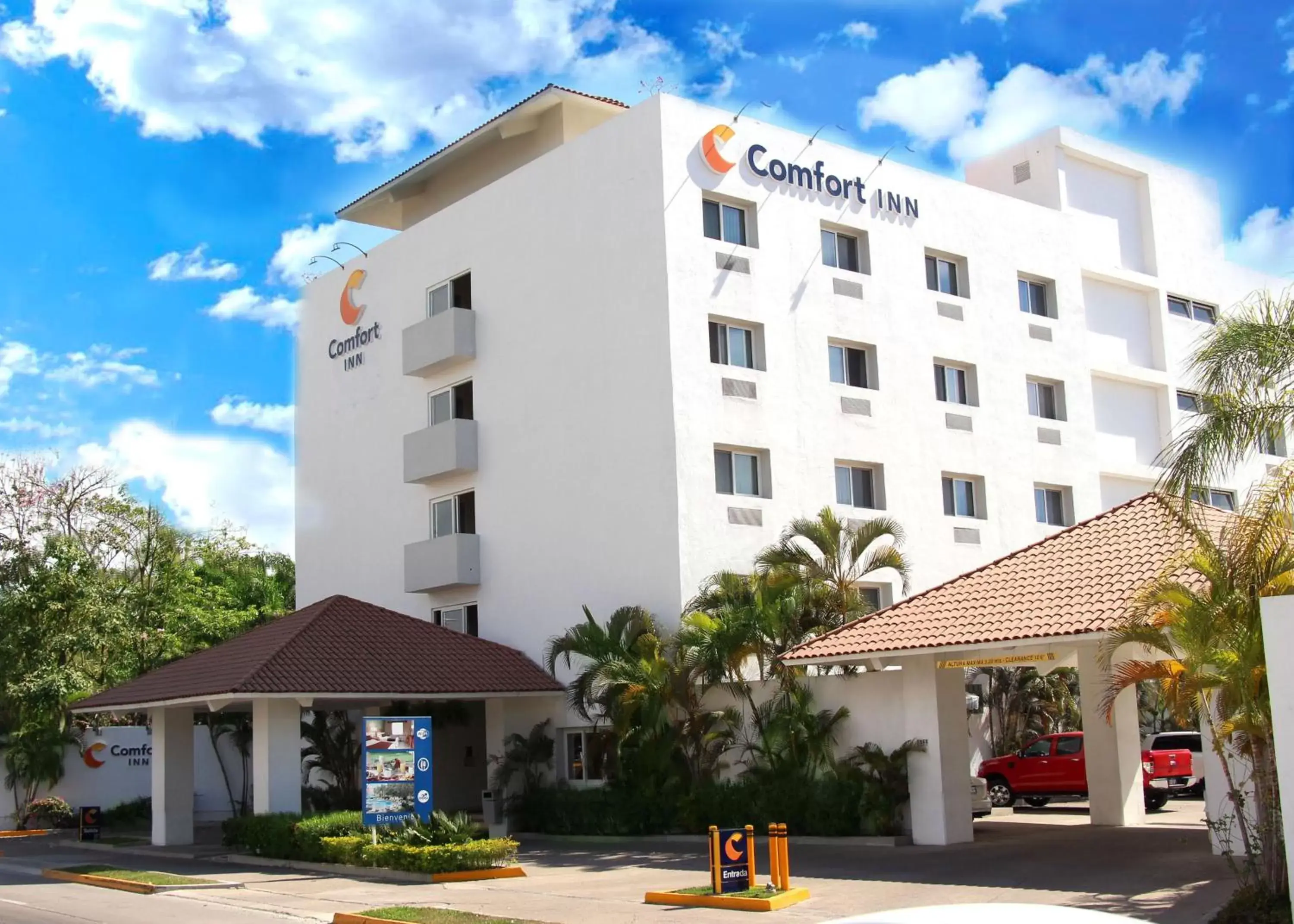 Property Building in Comfort Inn Puerto Vallarta