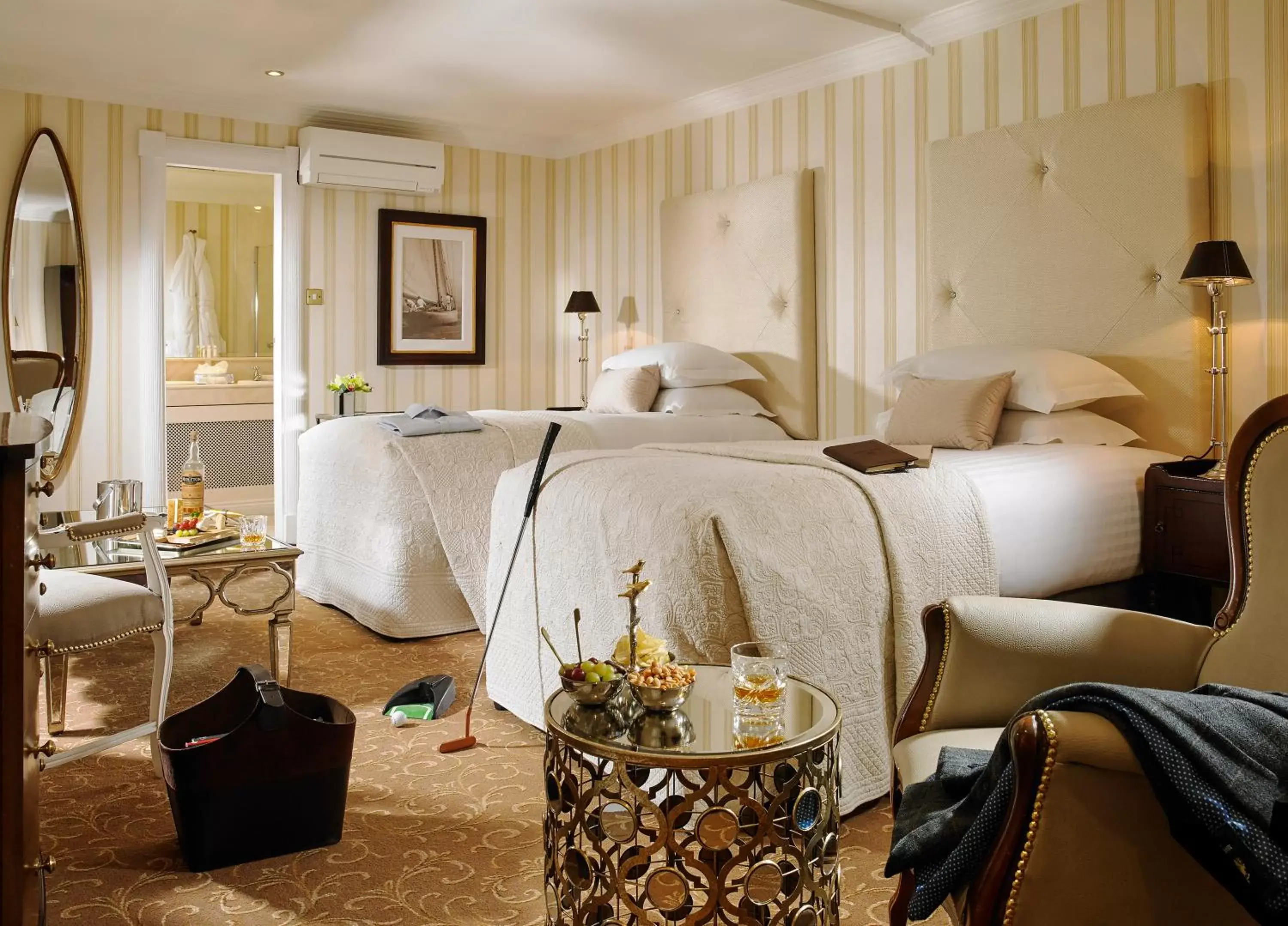 Bedroom in Killarney Royal Hotel