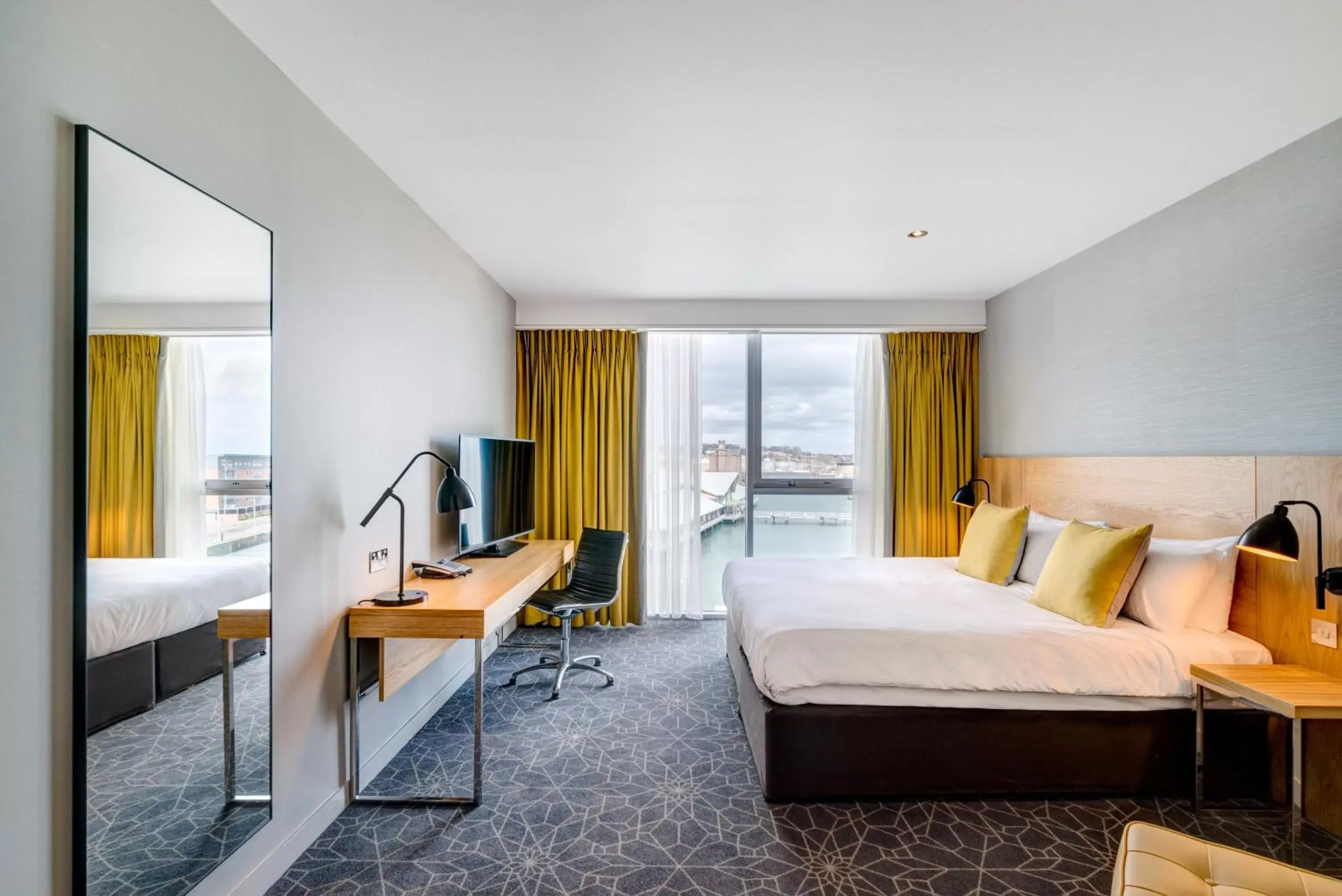 Bed in Apex City Quay Hotel & Spa
