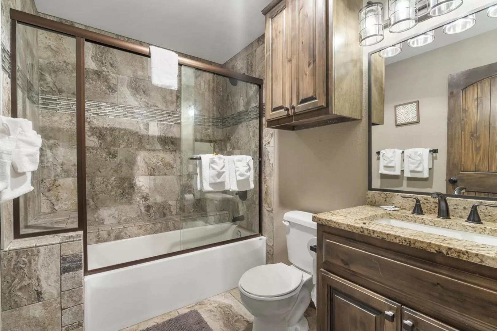 Bathroom in Table Rock Resorts at Indian Point