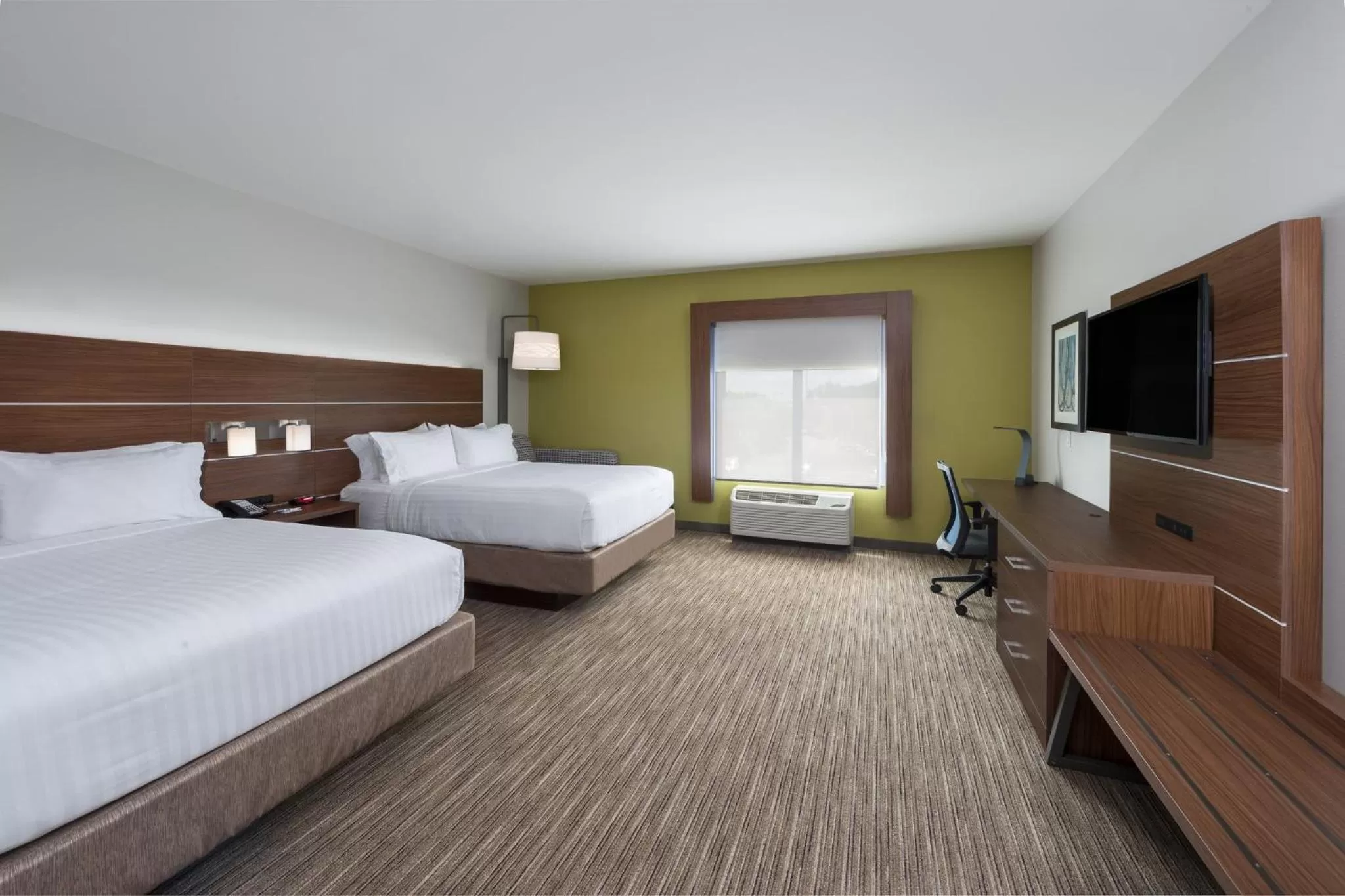 Photo of the whole room, Bed in Holiday Inn Express Troy by IHG