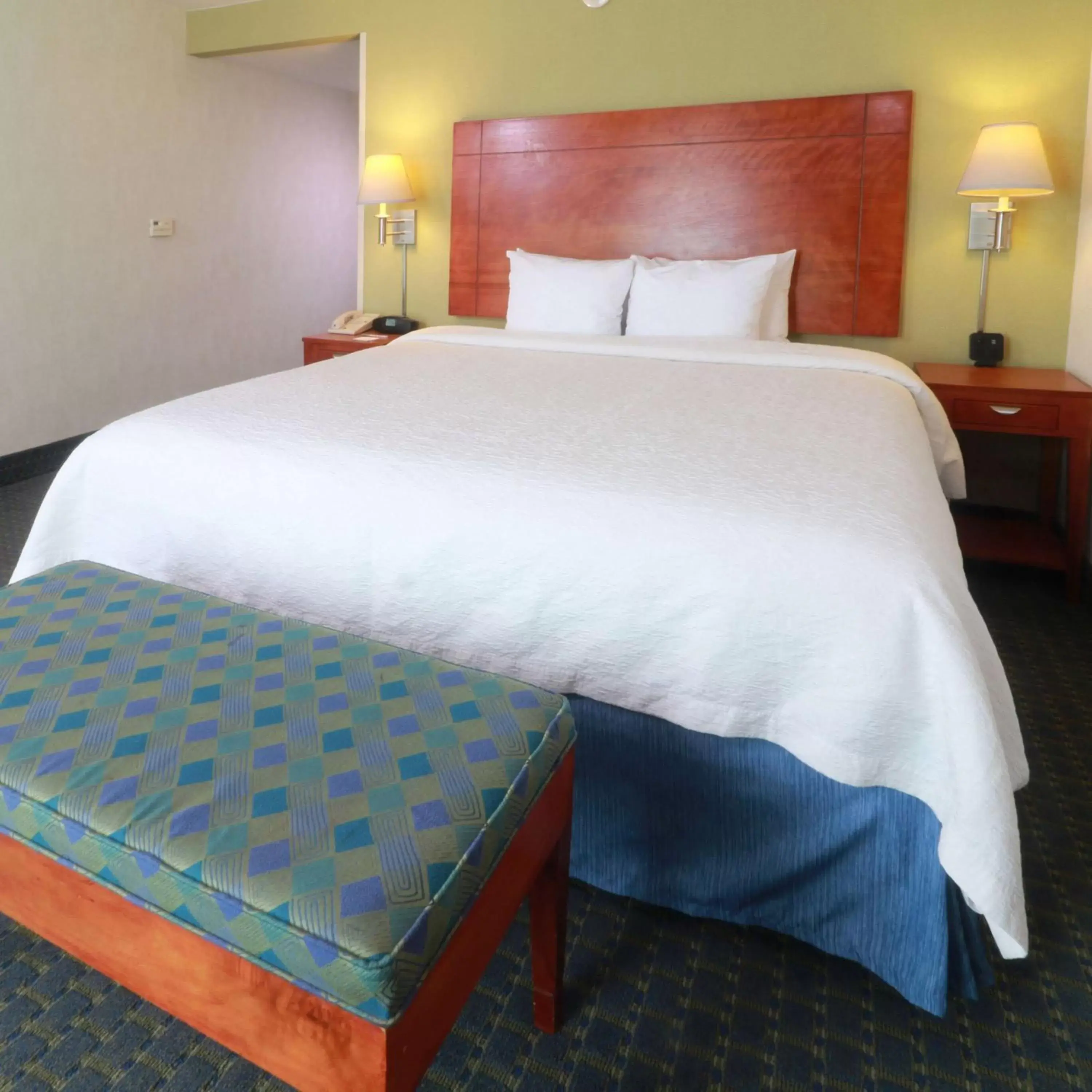 Bed in Hampton by Hilton Reynosa Zona Industrial