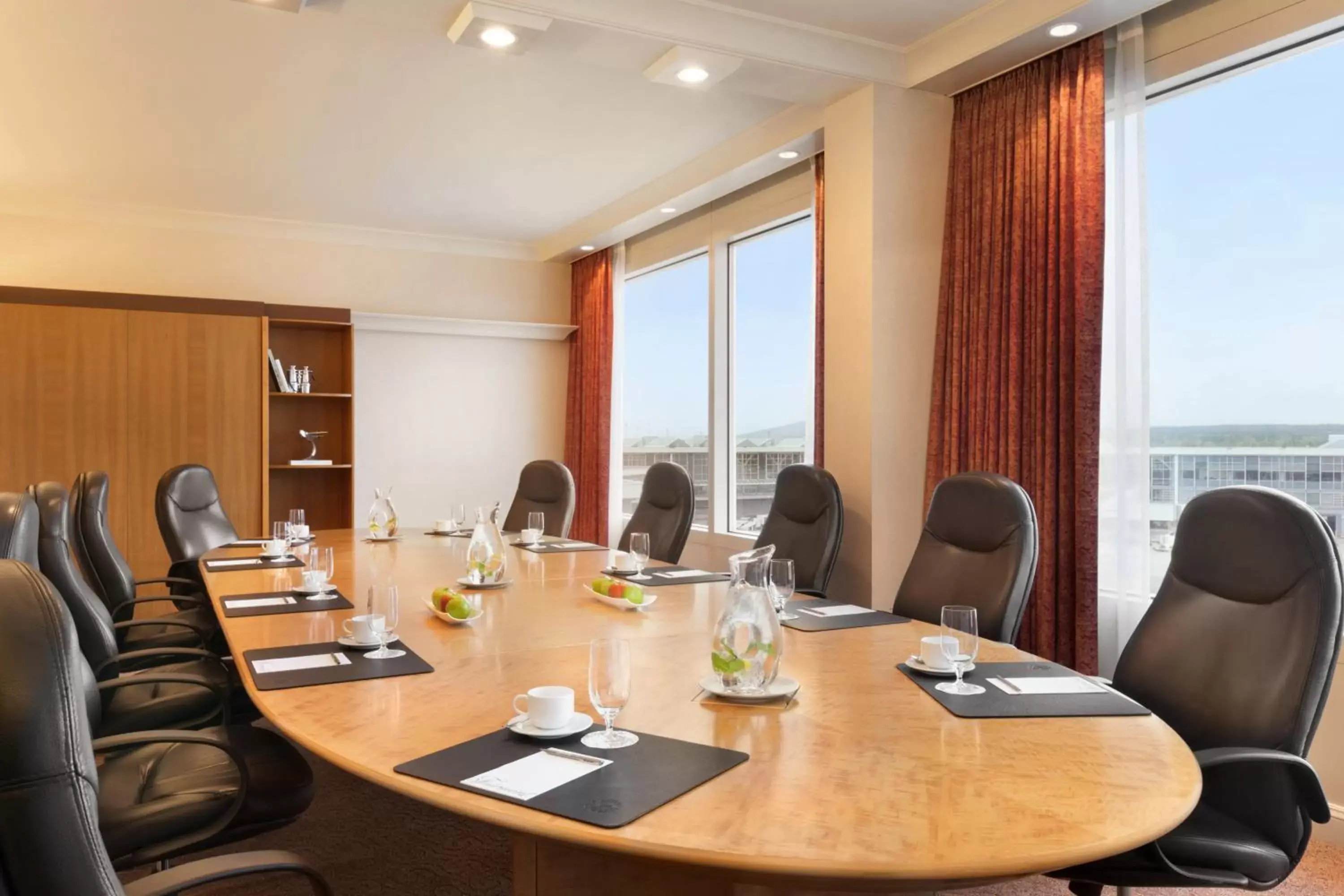 Meeting/conference room in Fairmont Vancouver Airport In-Terminal Hotel