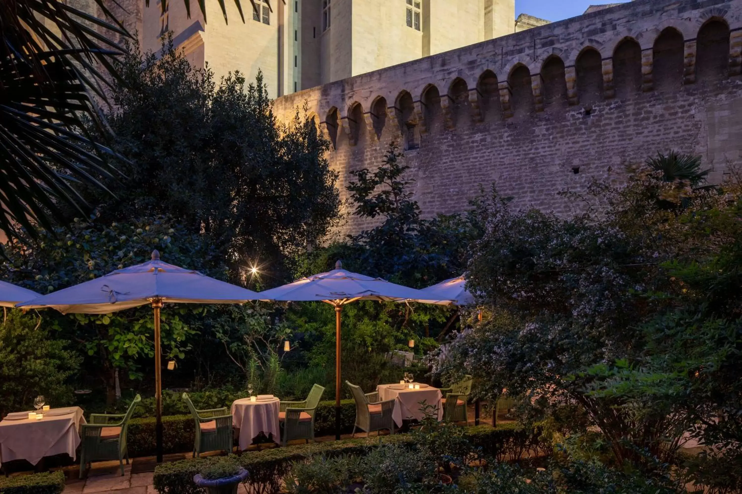 Patio in La Mirande