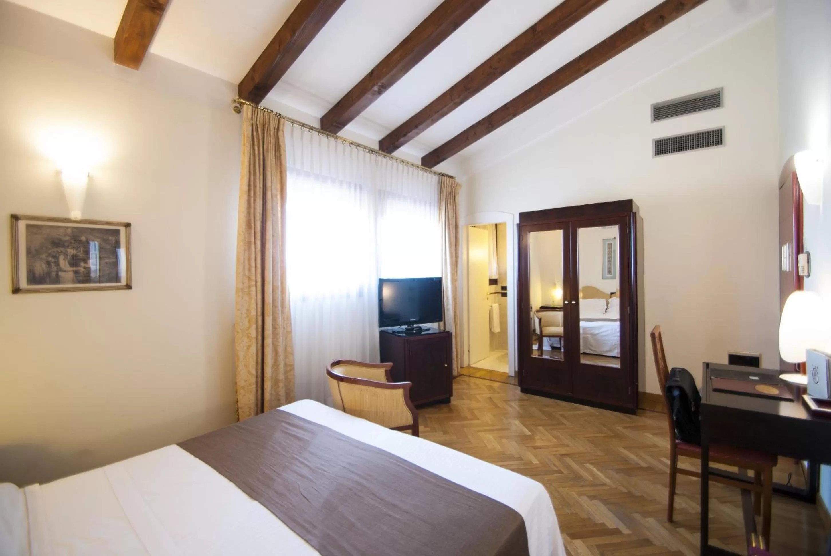 Photo of the whole room, Bed in Alla Rocca Hotel Conference & Restaurant