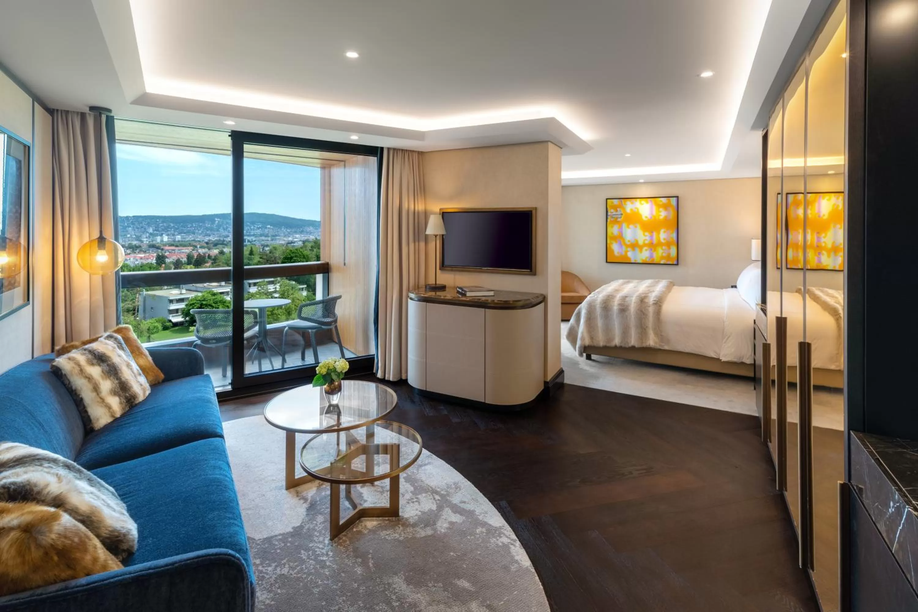 Luxe XL Suite with Balcony in FIVE Zurich - Luxury City Resort