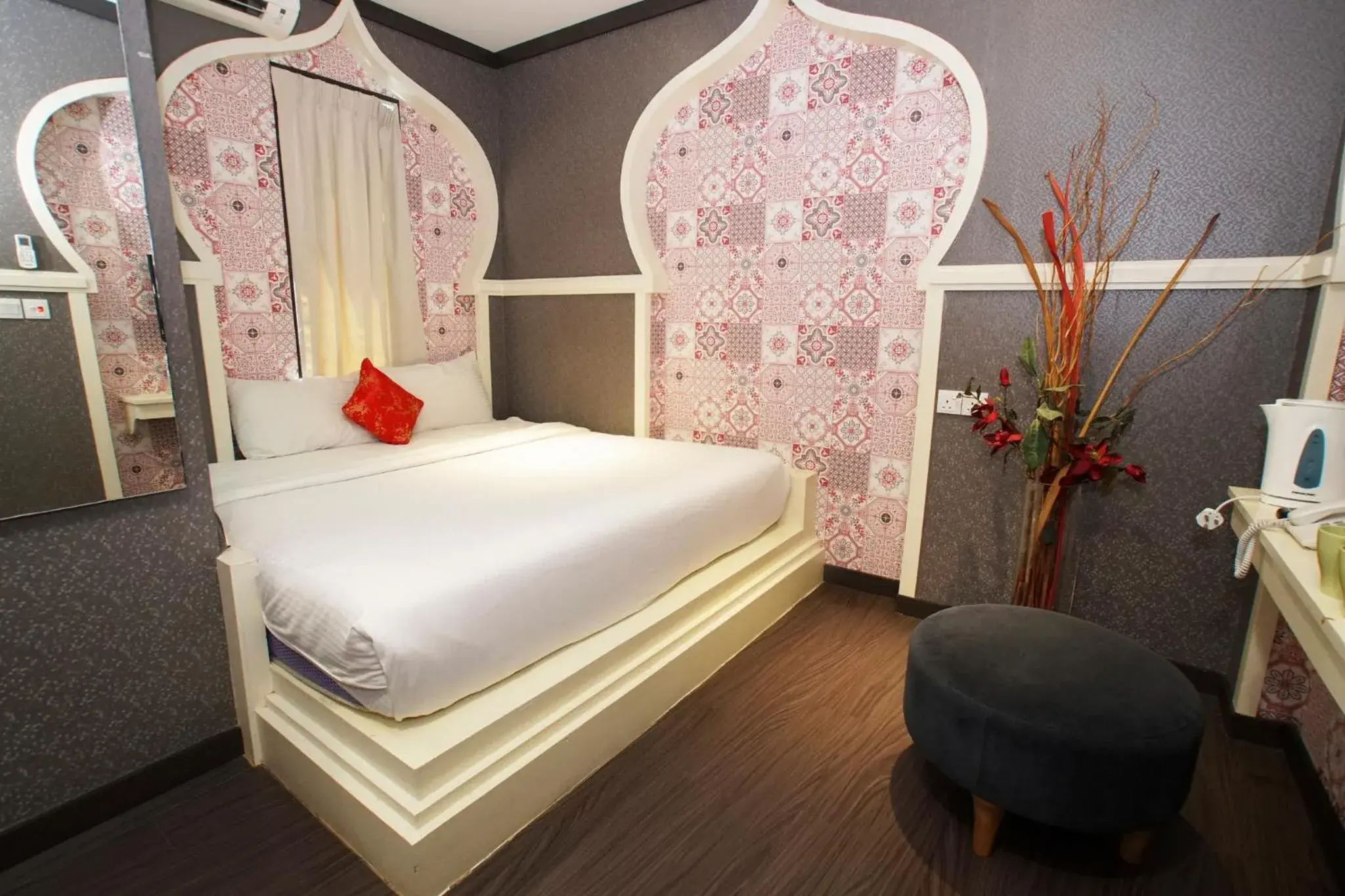 Bed in Vivids Hotel