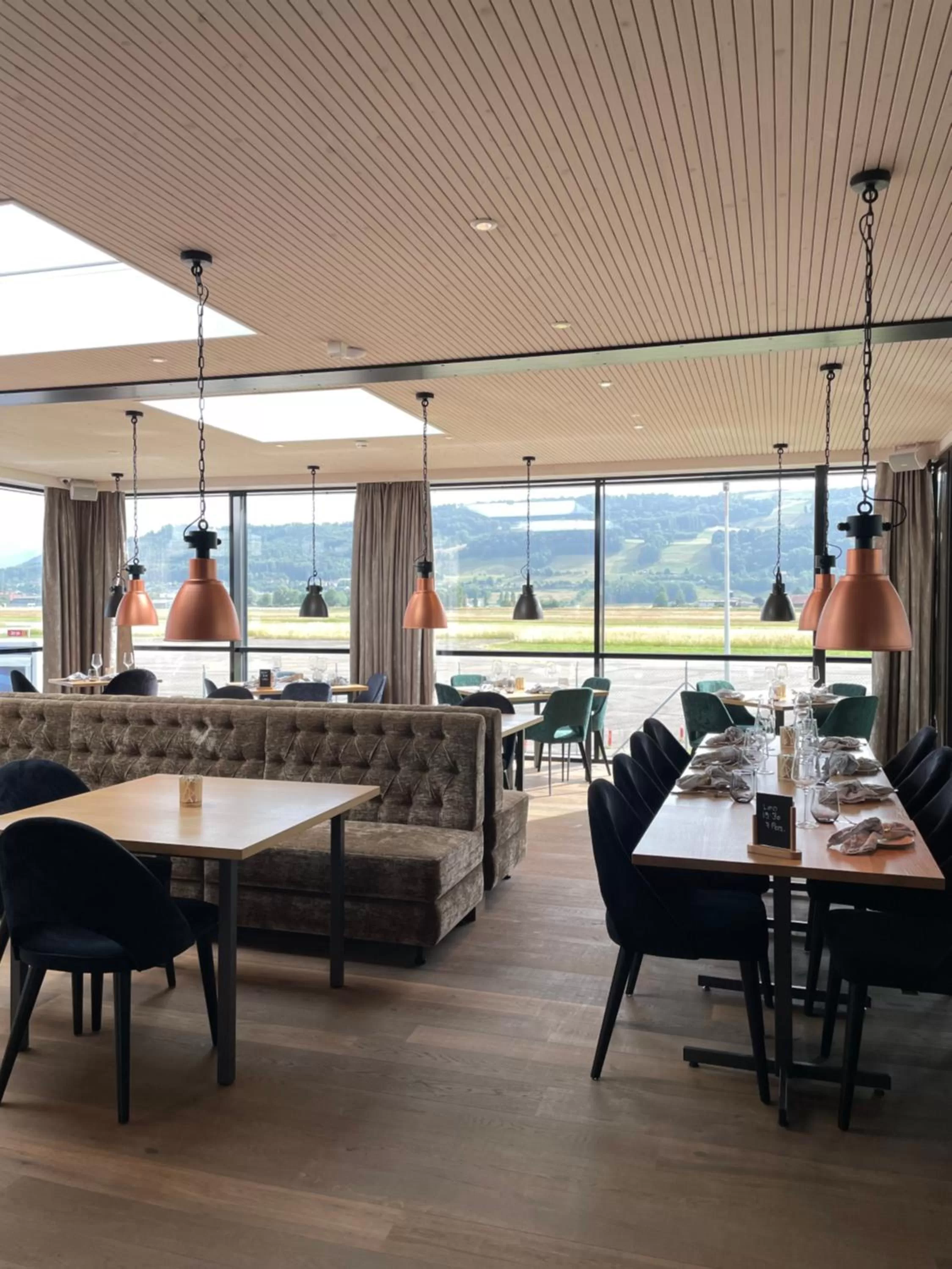 Restaurant/places to eat in AMANTE Hotel