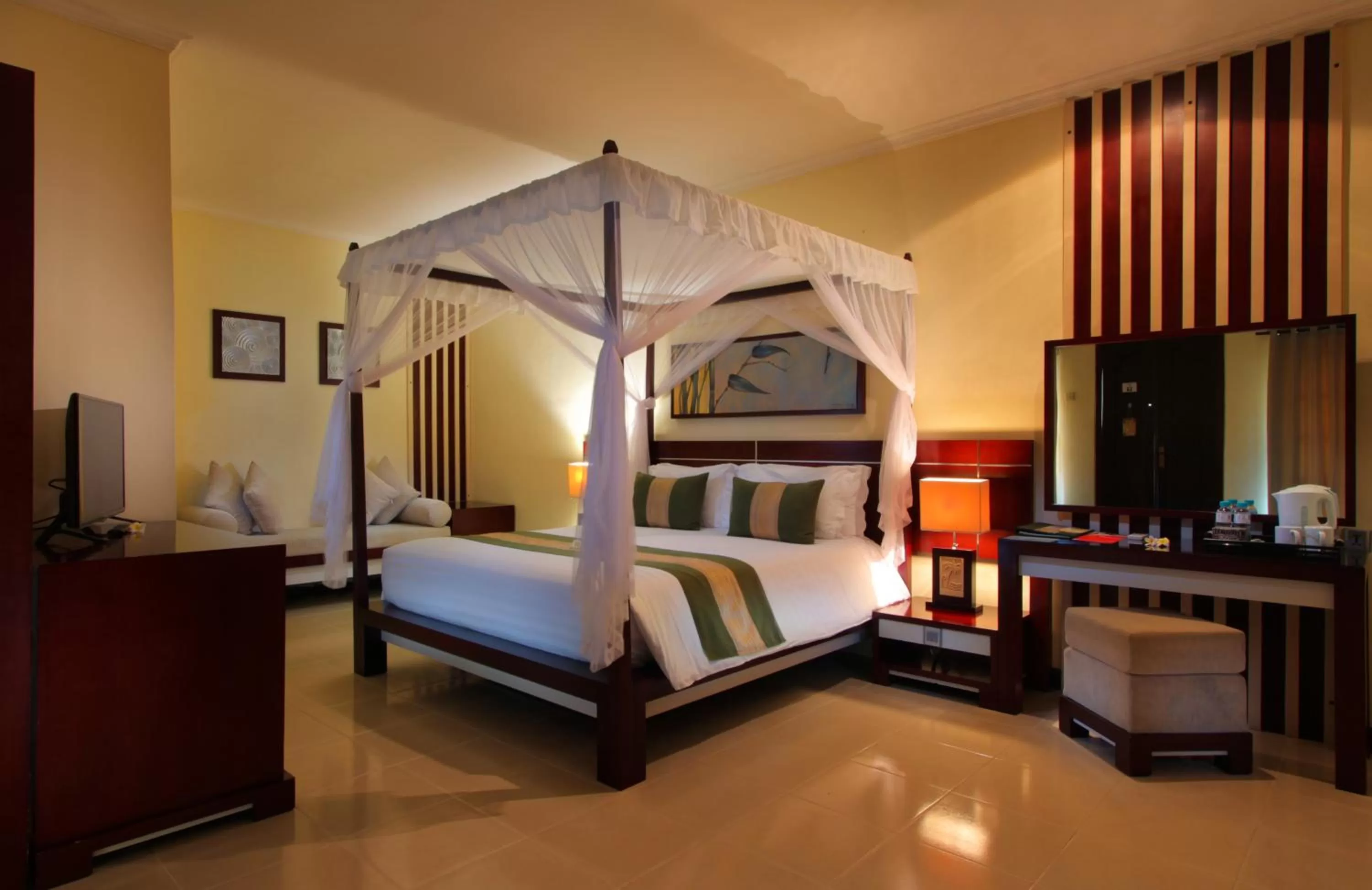 Bedroom, Bed in Adi Dharma Hotel Legian