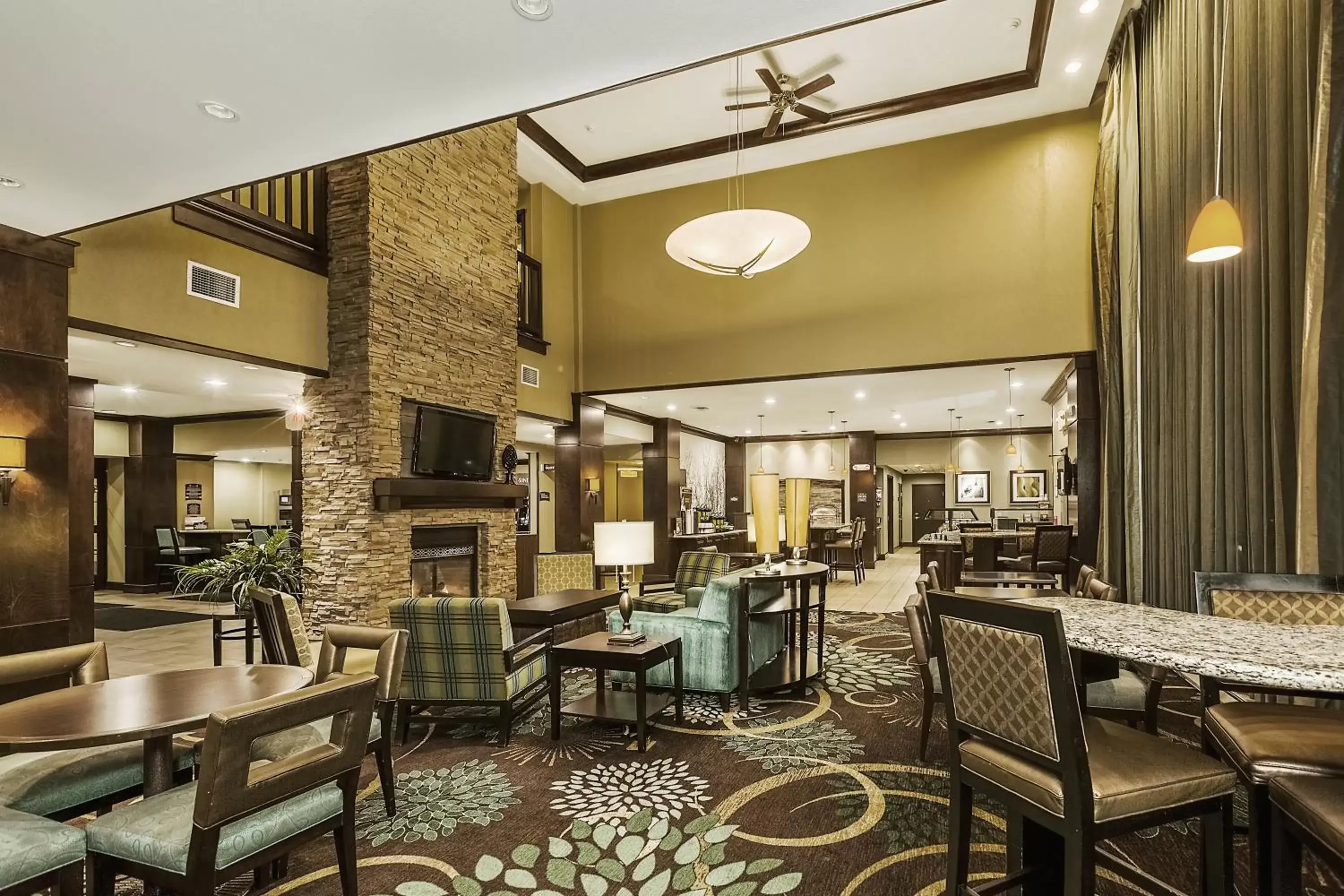 Restaurant/Places to Eat in Staybridge Suites Bismarck, an IHG Hotel