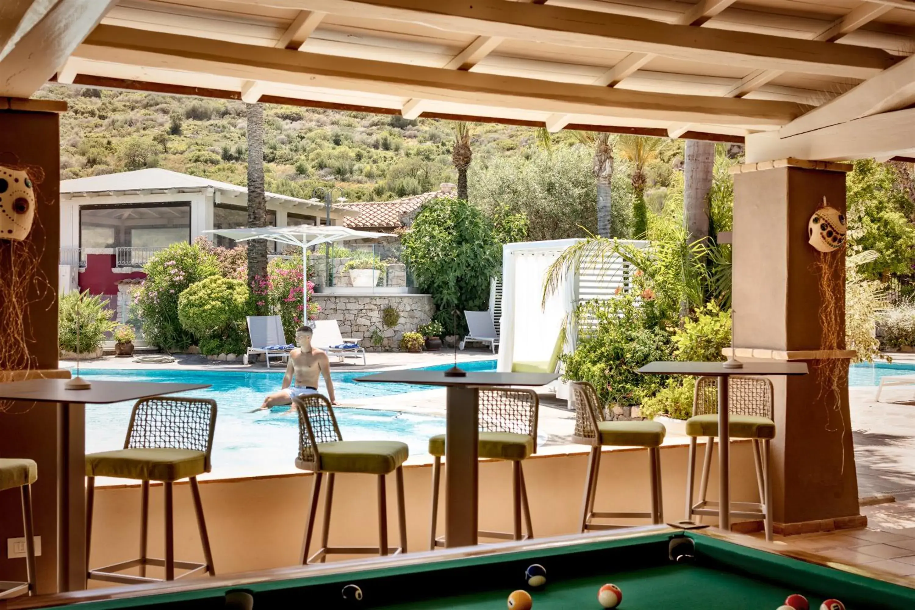 Lounge or bar, Swimming Pool in Cruccùris Resort