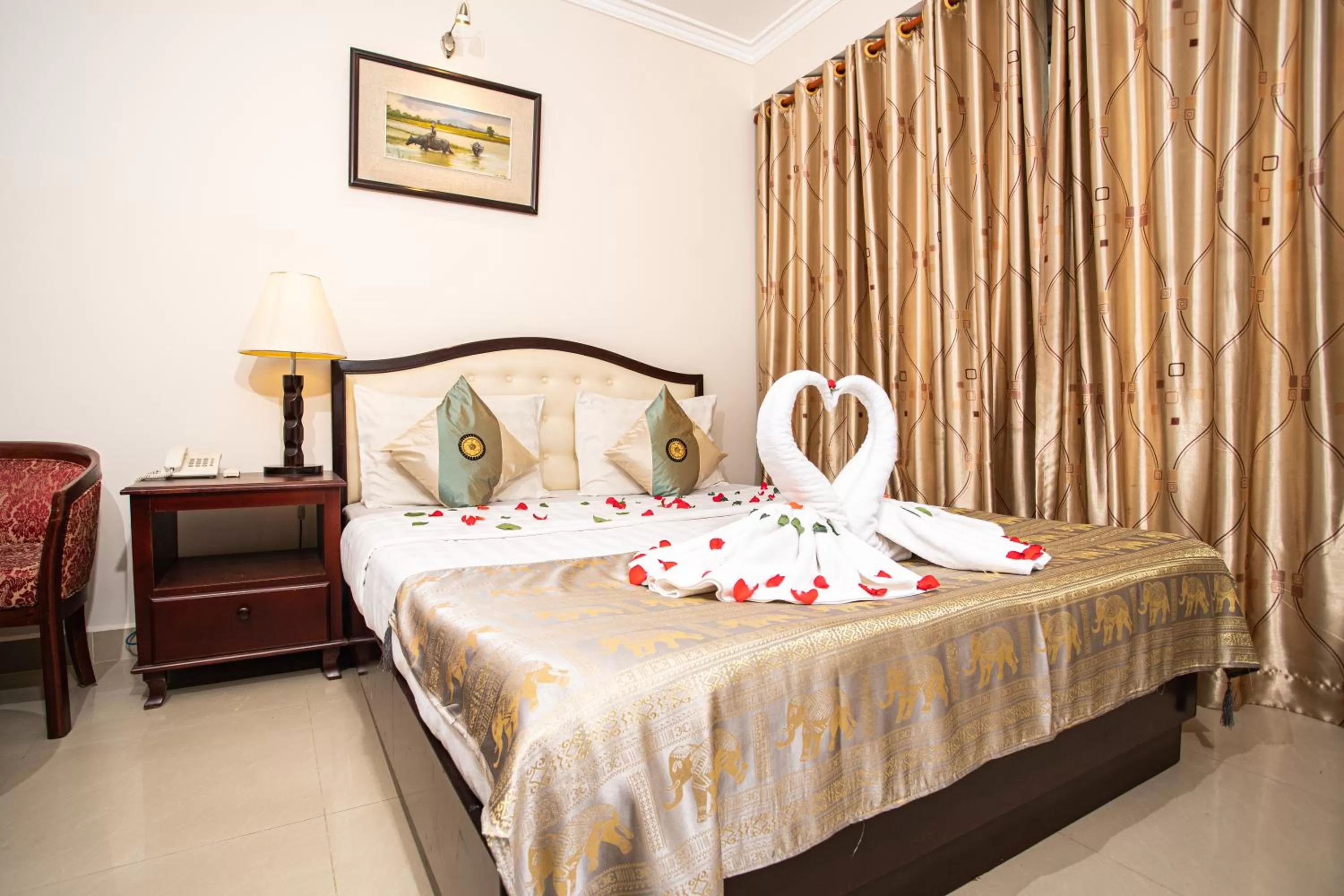 Bed in Silver Mounts Hotel