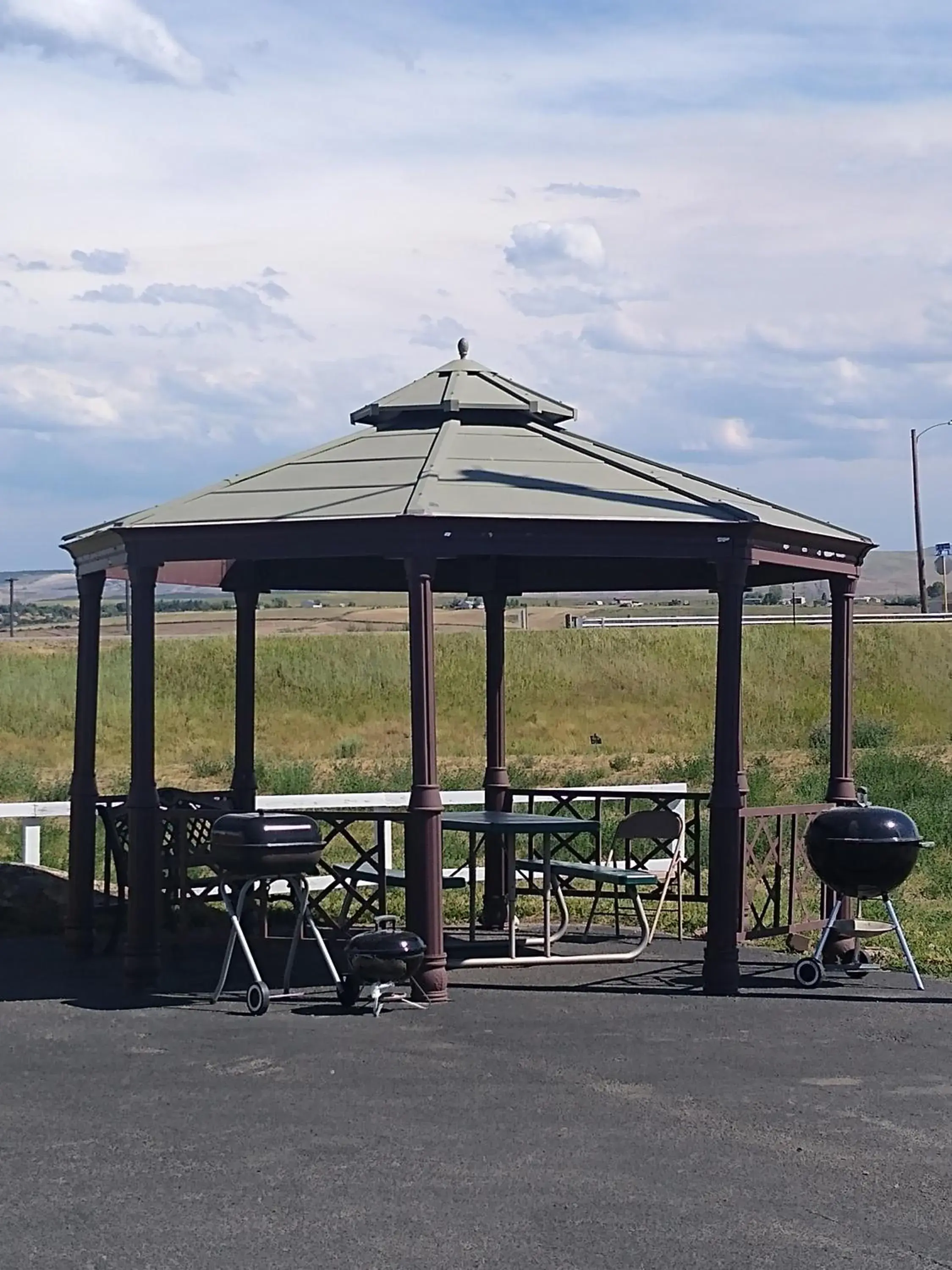 Property building in Super 8 by Wyndham Craig Property building in Super 8 by Wyndham Craig