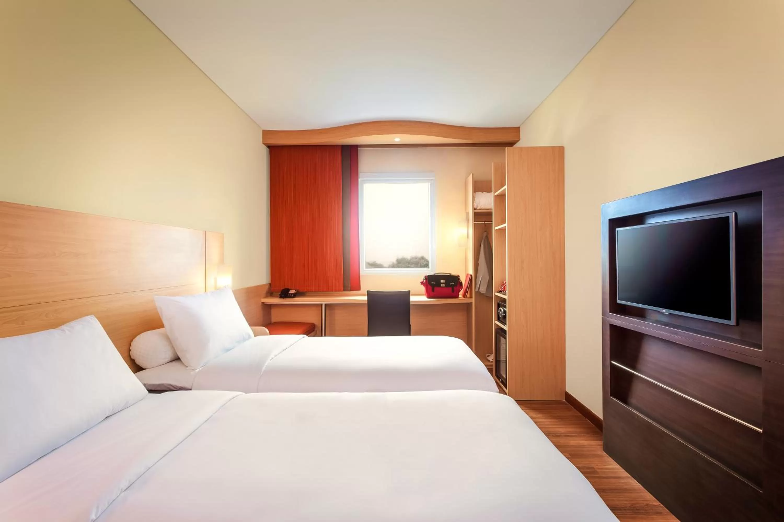 Bed in Ibis Makassar City Center