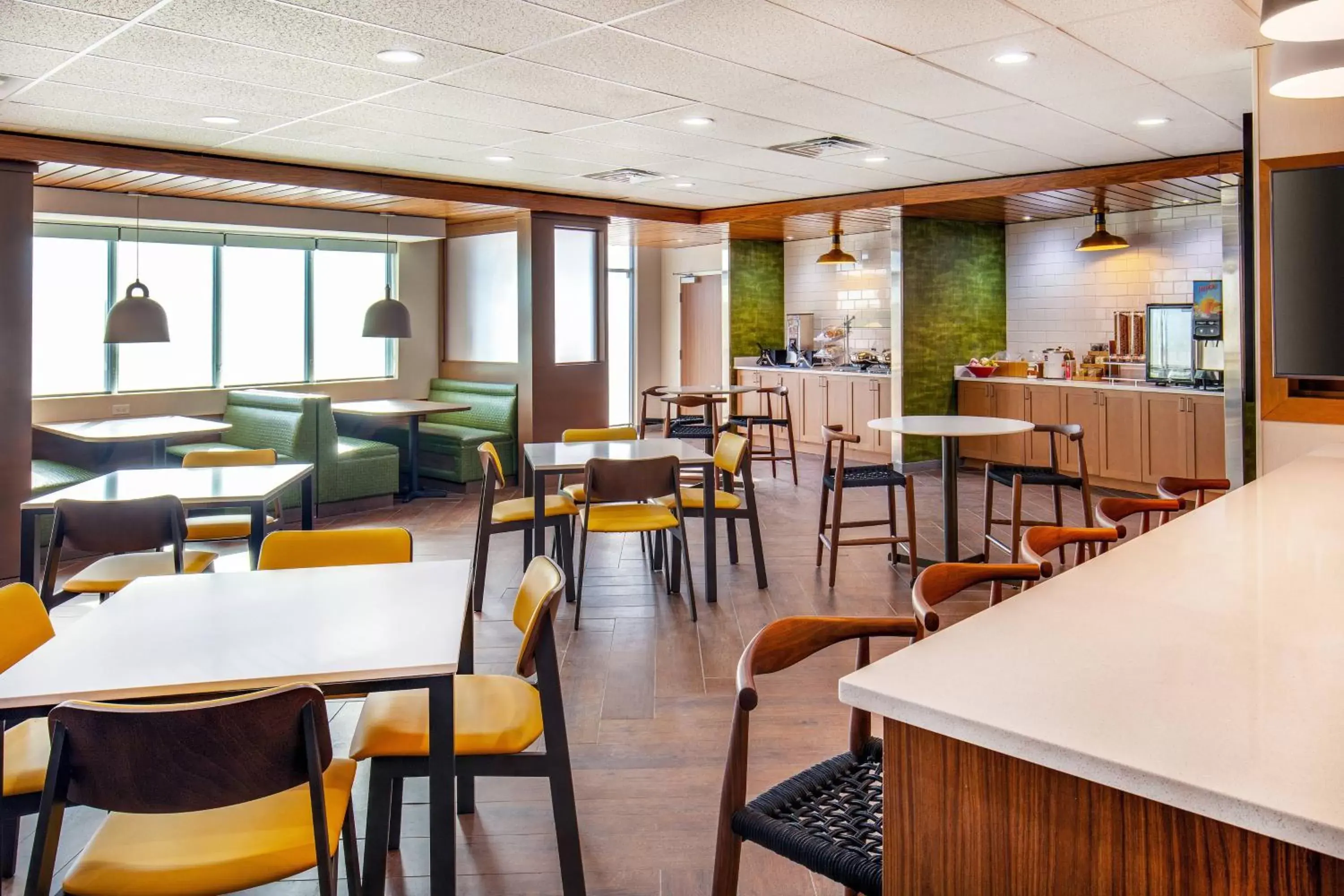 Breakfast, Restaurant/Places to Eat in Fairfield Inn & Suites by Marriott McPherson