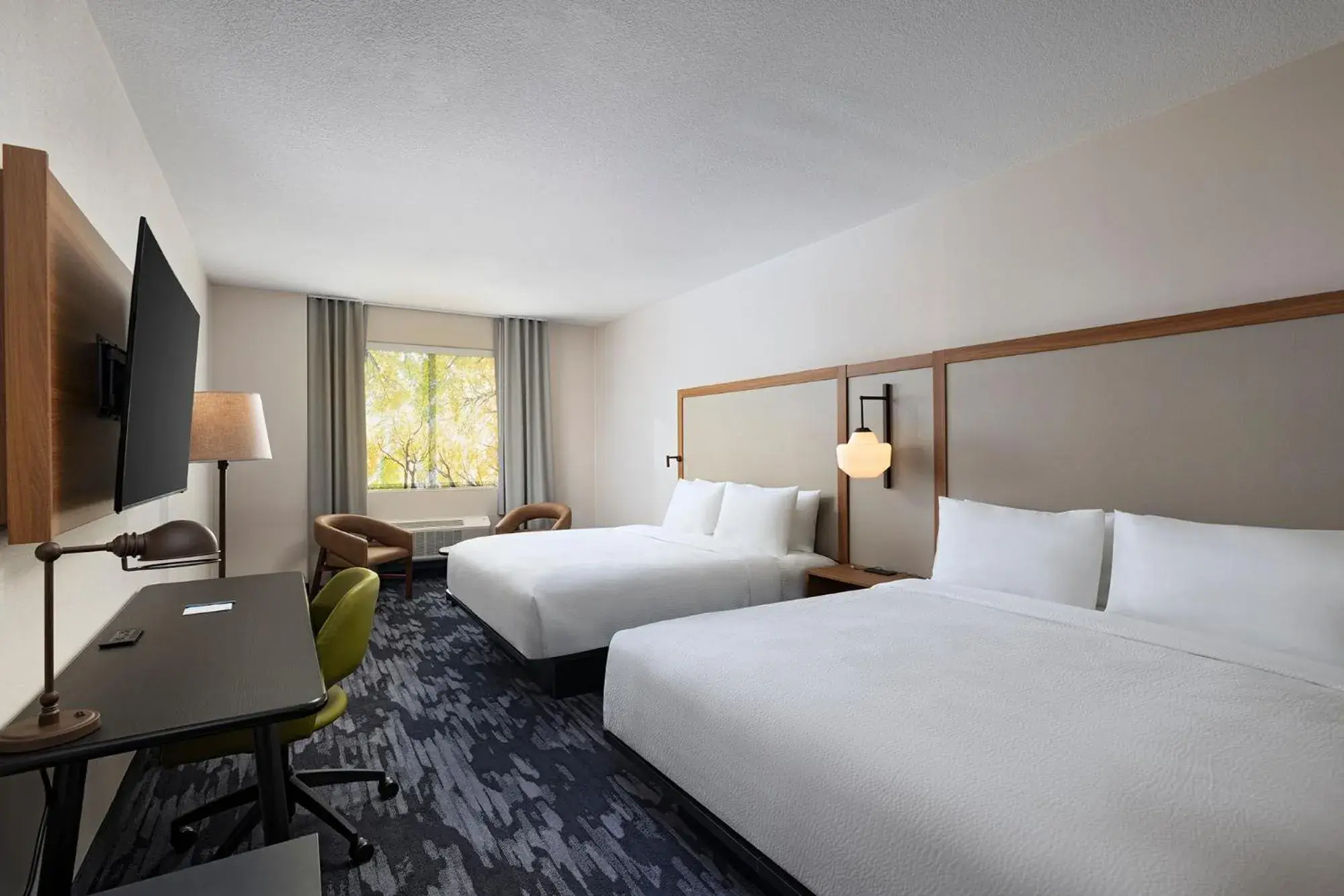 Bed in Fairfield by Marriott Inn & Suites Hillsboro