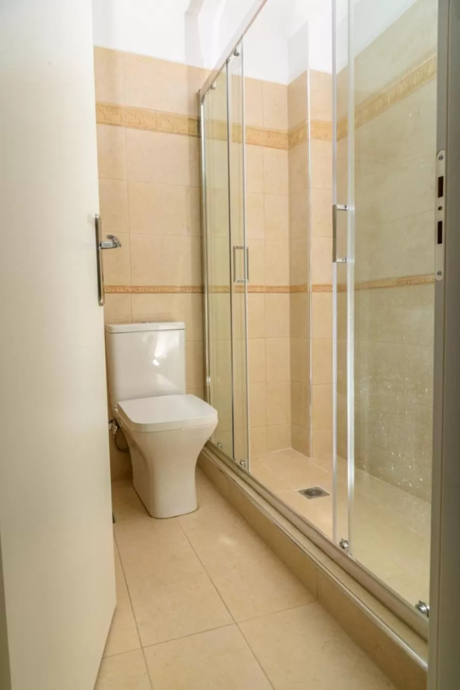 Bathroom in Theasis Athens