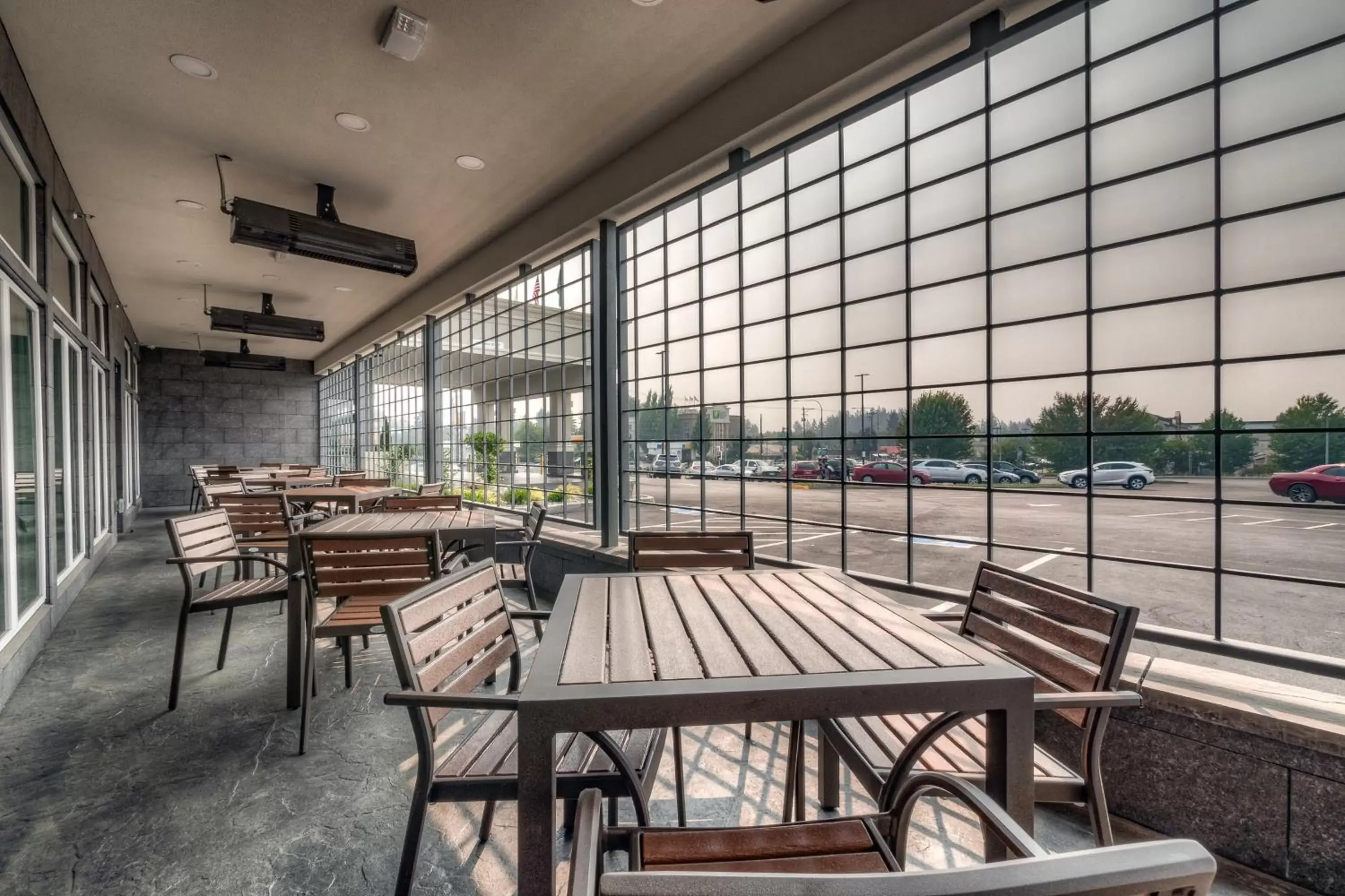 Restaurant/places to eat in Holiday Inn Tacoma Mall by IHG Restaurant/places to eat in Holiday Inn Tacoma Mall by IHG