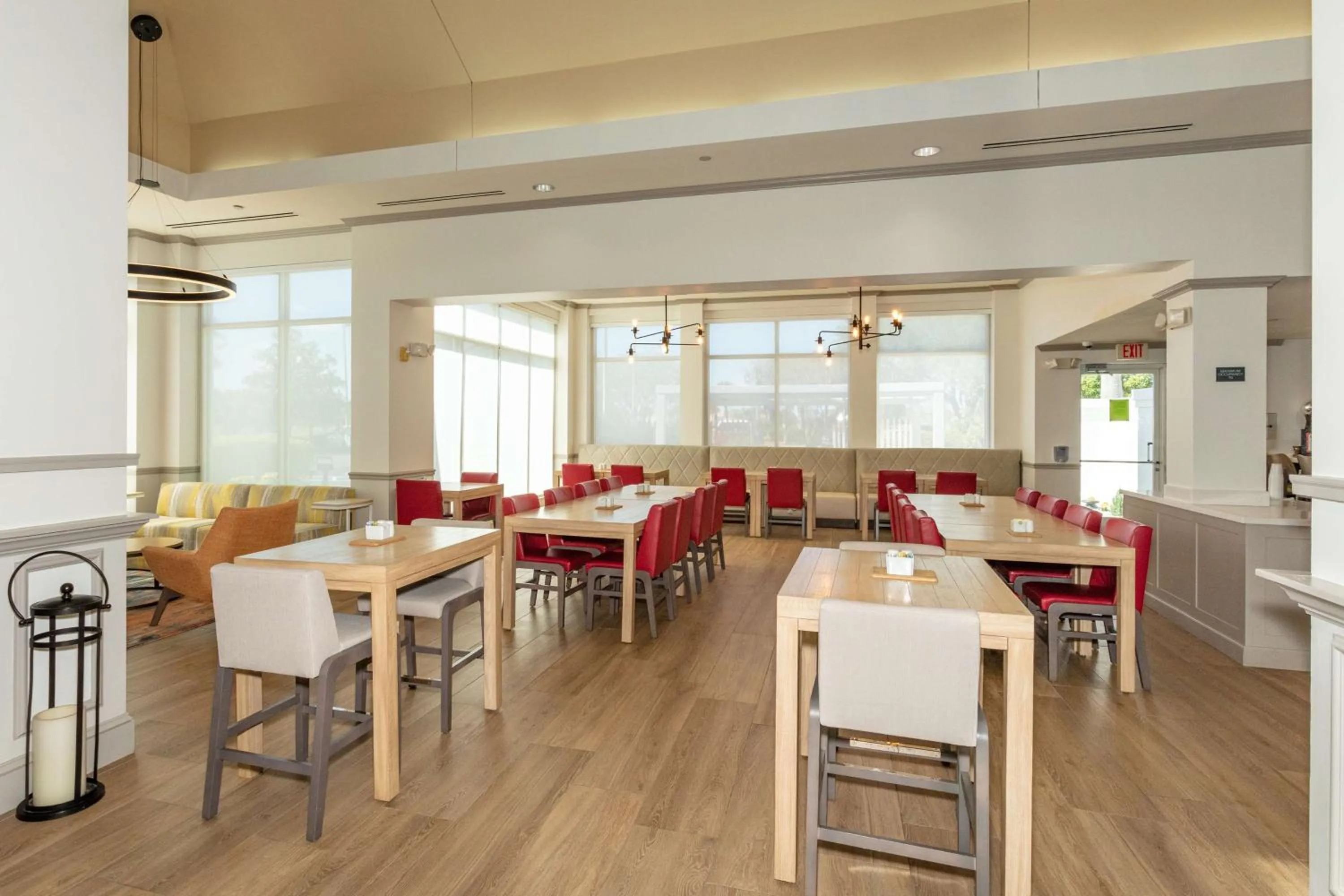 Restaurant/places to eat in Hilton Garden Inn Daytona Beach Airport