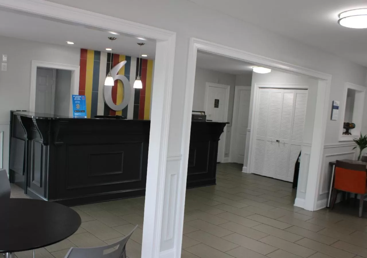 Lobby or reception in Studio 6 Suites Chattanooga TN Lookout Mtn.